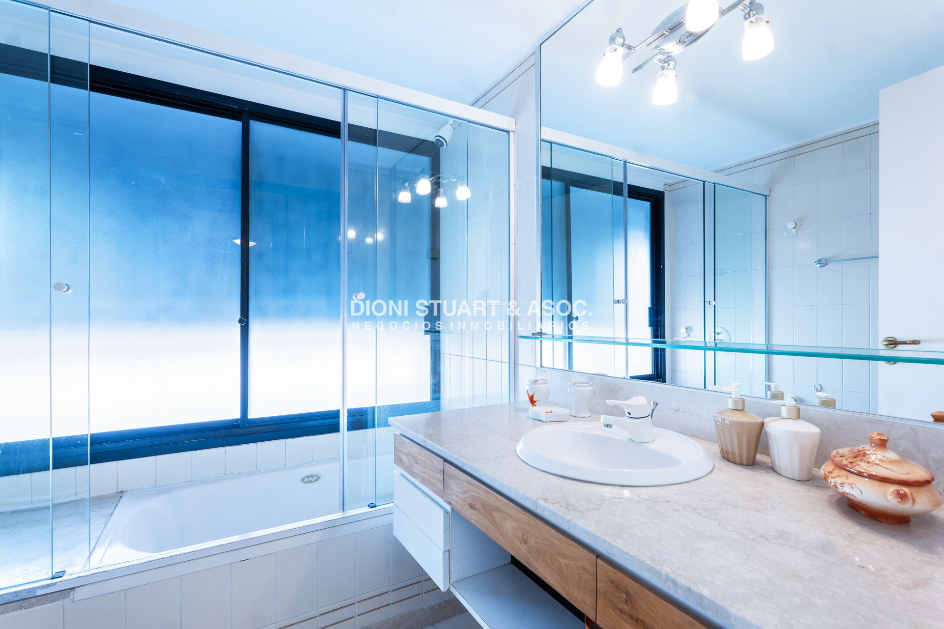 Apartamento ID.1052 - VENTA APARTAMENTO EN PORTOFINO - 3 DORMITORIOS EN SUITE - BARBACOA PROPIA - PUERTO PUNTA DEL ESTE