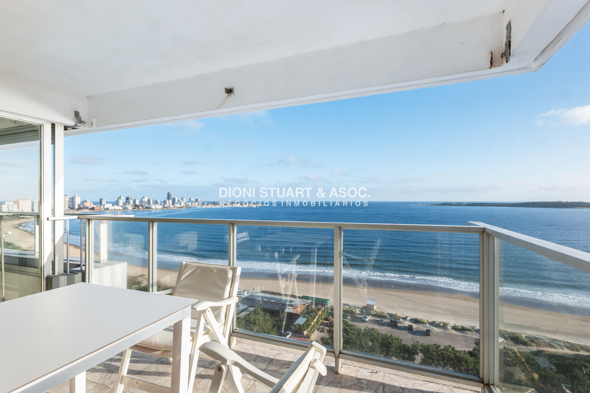Apartamento ID.978 - APARTAMENTO EN VENTA EN EDIFICIO IMARANGATU - 3 DORM + DEP. CON PARRILLERO