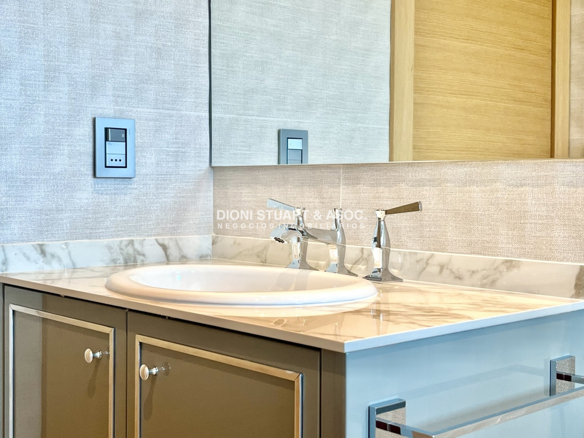 Apartamento ID.385 - Fendi Chateau - Piso Alto -  Esquinero a Punta del Este 