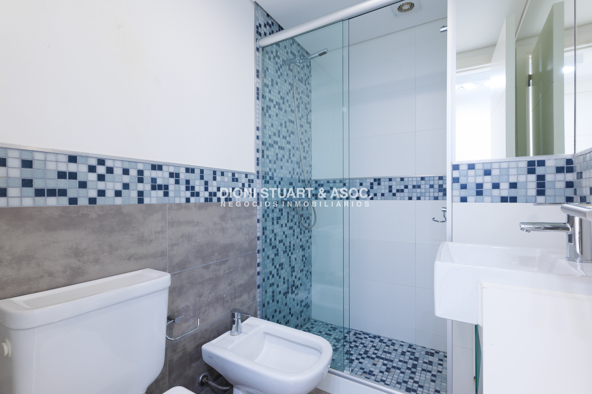Apartamento ID.516 - APARTAMENTO EN VENTA EN PUNTA DEL ESTE - 2 DORMITORIOS - MODERNO - CERCA DEL MAR - EDIFICIO ARENAS DEL MAR