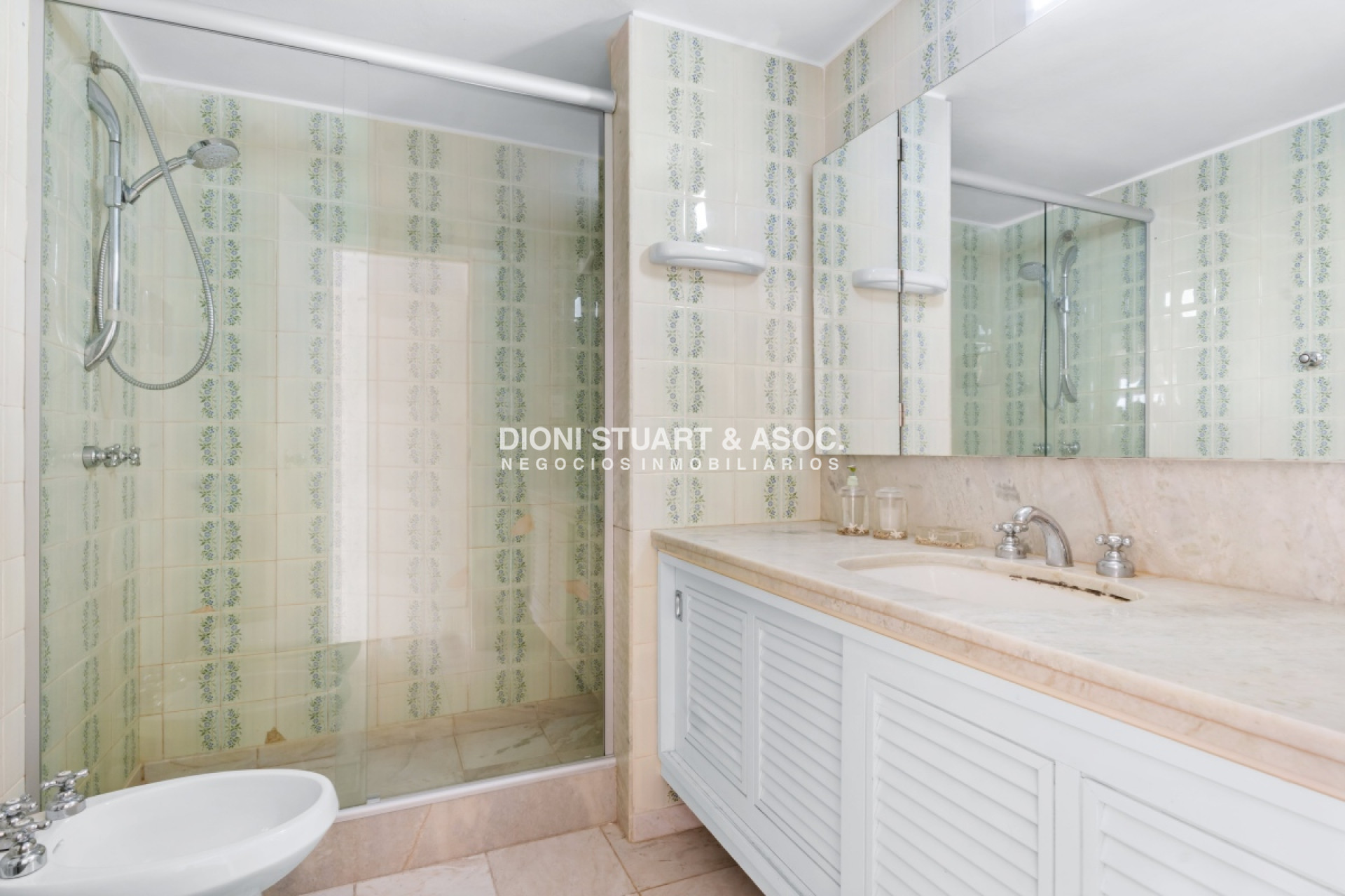 Apartamento ID.501 - APARTAMENTO EN VENTA FRENTE AL MAR 3 DORMITORIOS + DEPENDENCIA COMPLEJO LINCOLN CENTER TORRE JEFFERSON PLAYA MANSA