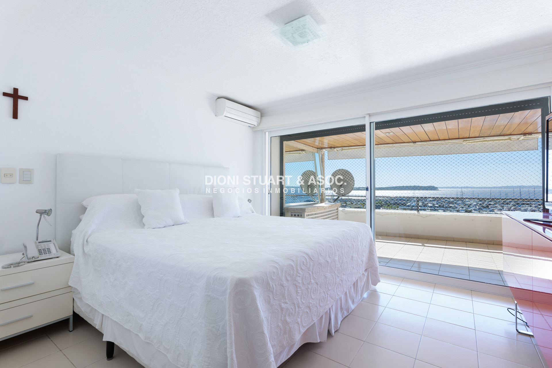 Apartamento ID.635 - Portofino - Increíble Vista Al Puerto - 3 Dorm en Suite + Dep.