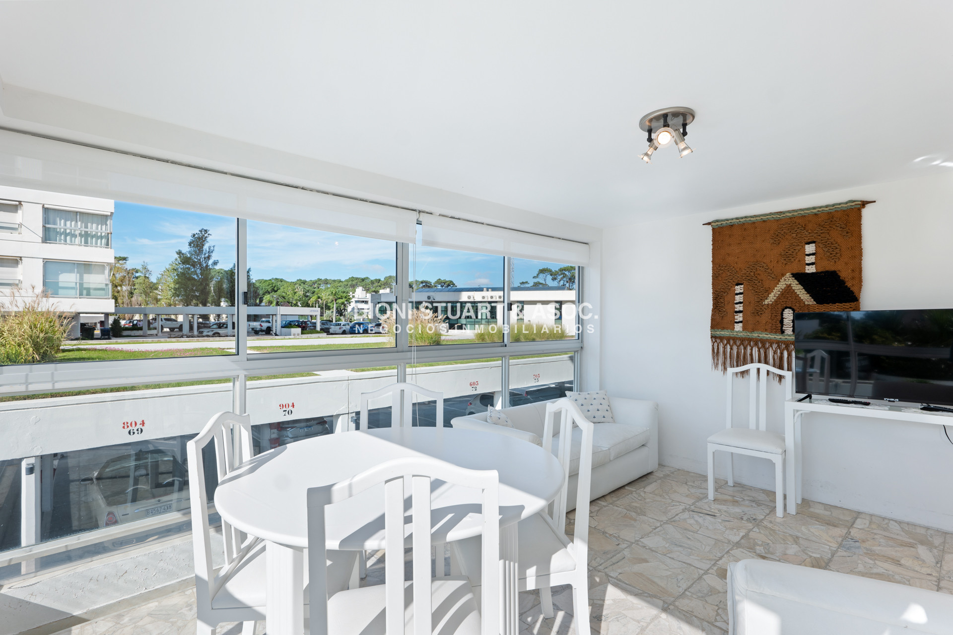 Apartamento ID.407 - Oportunidad - Apartamento en Venta - Primera Linea Mansa - 2 Dormitorios y Medio - Reciclado - Complejo Lincoln Center