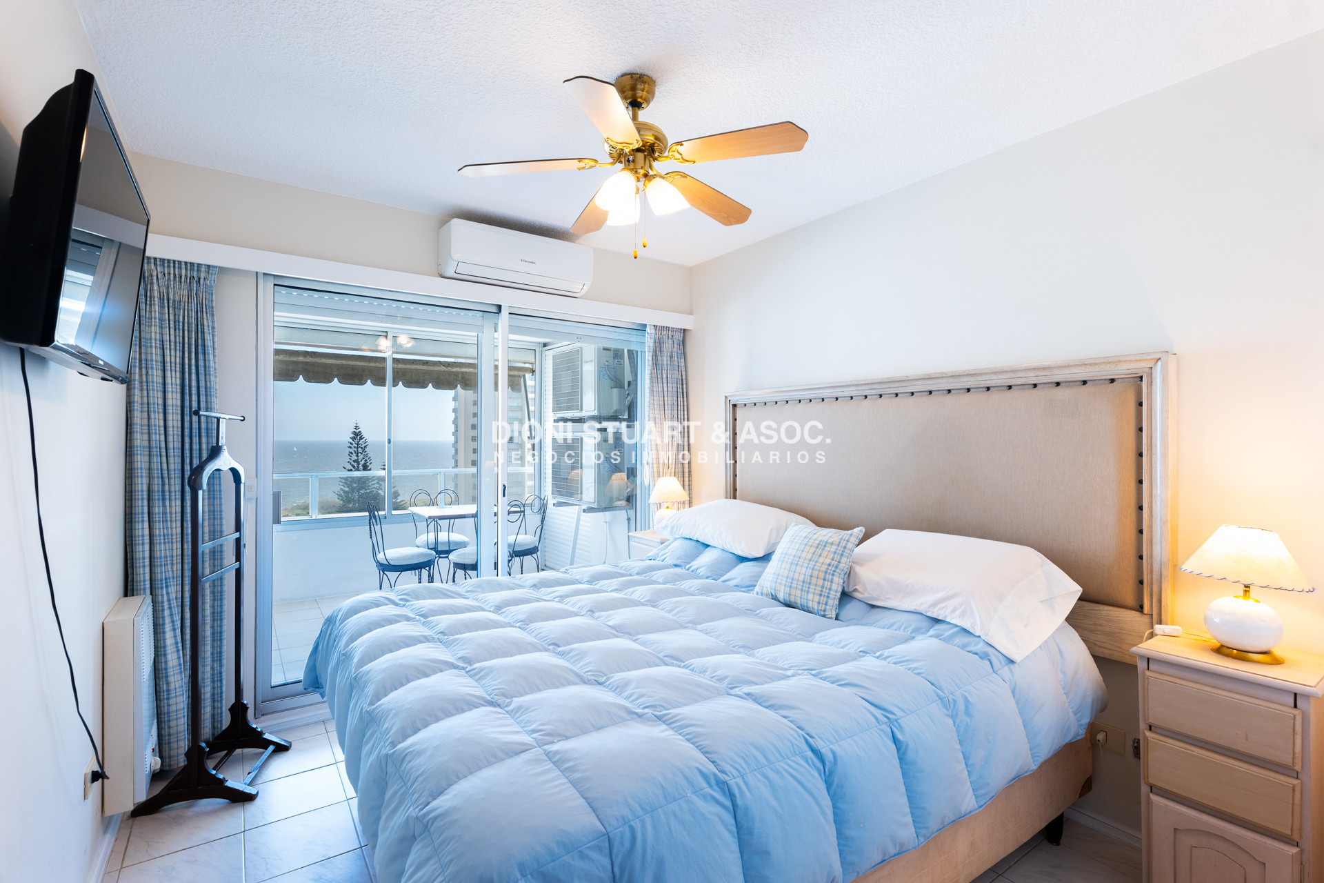 Apartamento ID.746 - Apartamento en Venta - Playa Mansa - 1 Dormitorio y Medio - Complejo Lincoln Center