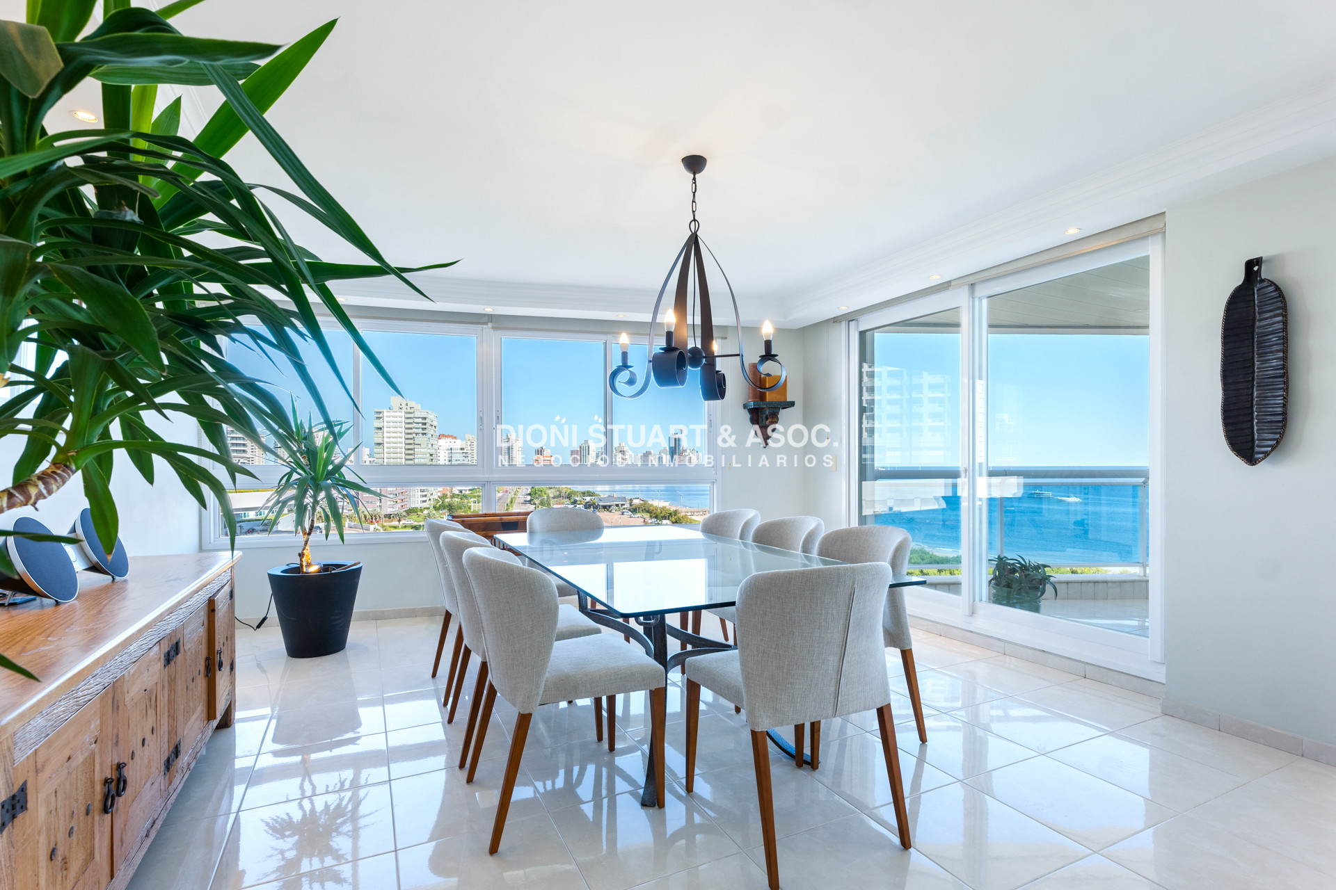 Apartamento ID.949 - DEPARTAMENTO ESQUINERO EN VENTA EN MILLENIUM TOWER PLAYA MANSA - 3 DORMITORIOS EN SUITE + DEPENDENCIA
