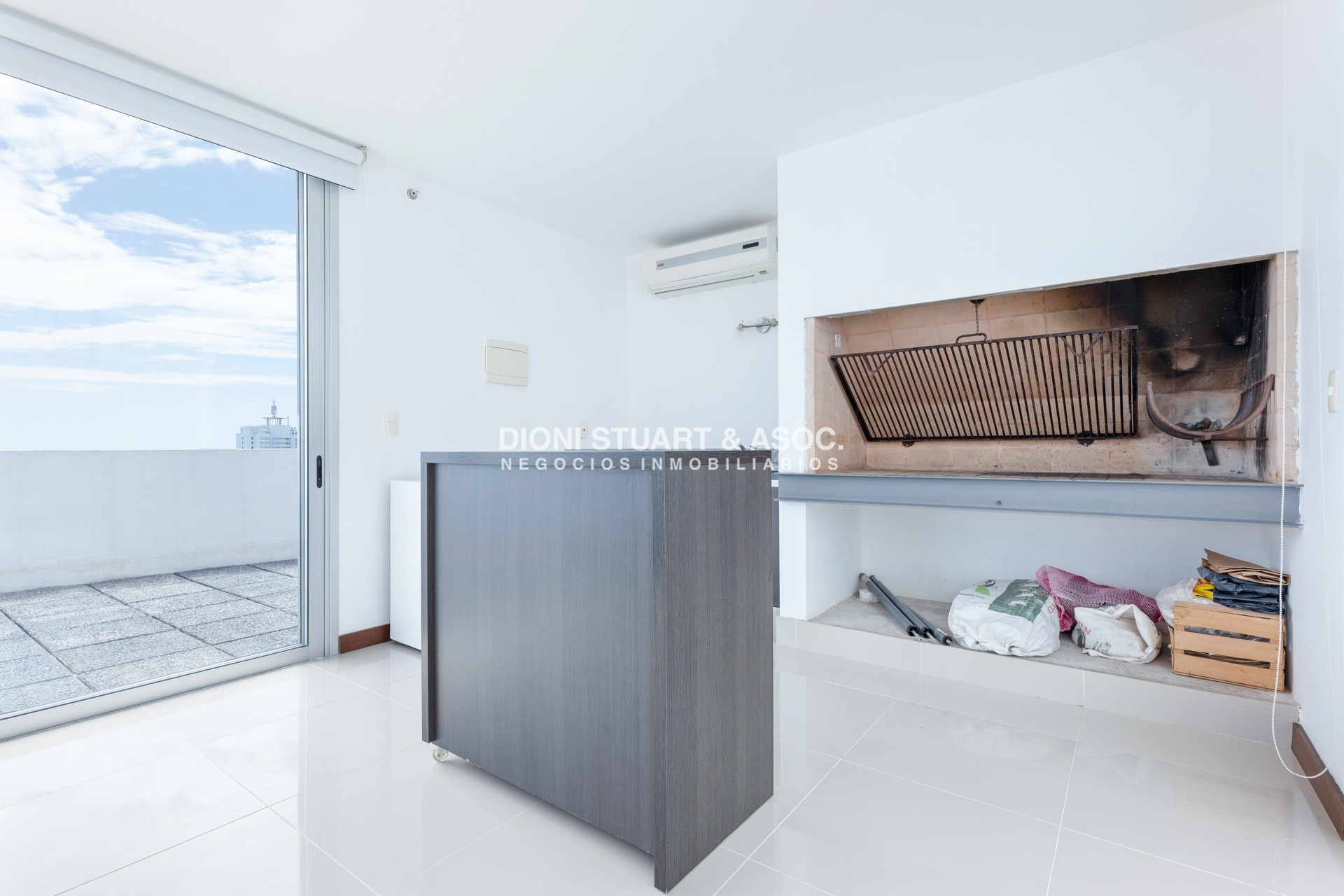 Apartamento ID.601 - Forest Tower 2 - Piso Alto - 3 Dorm
