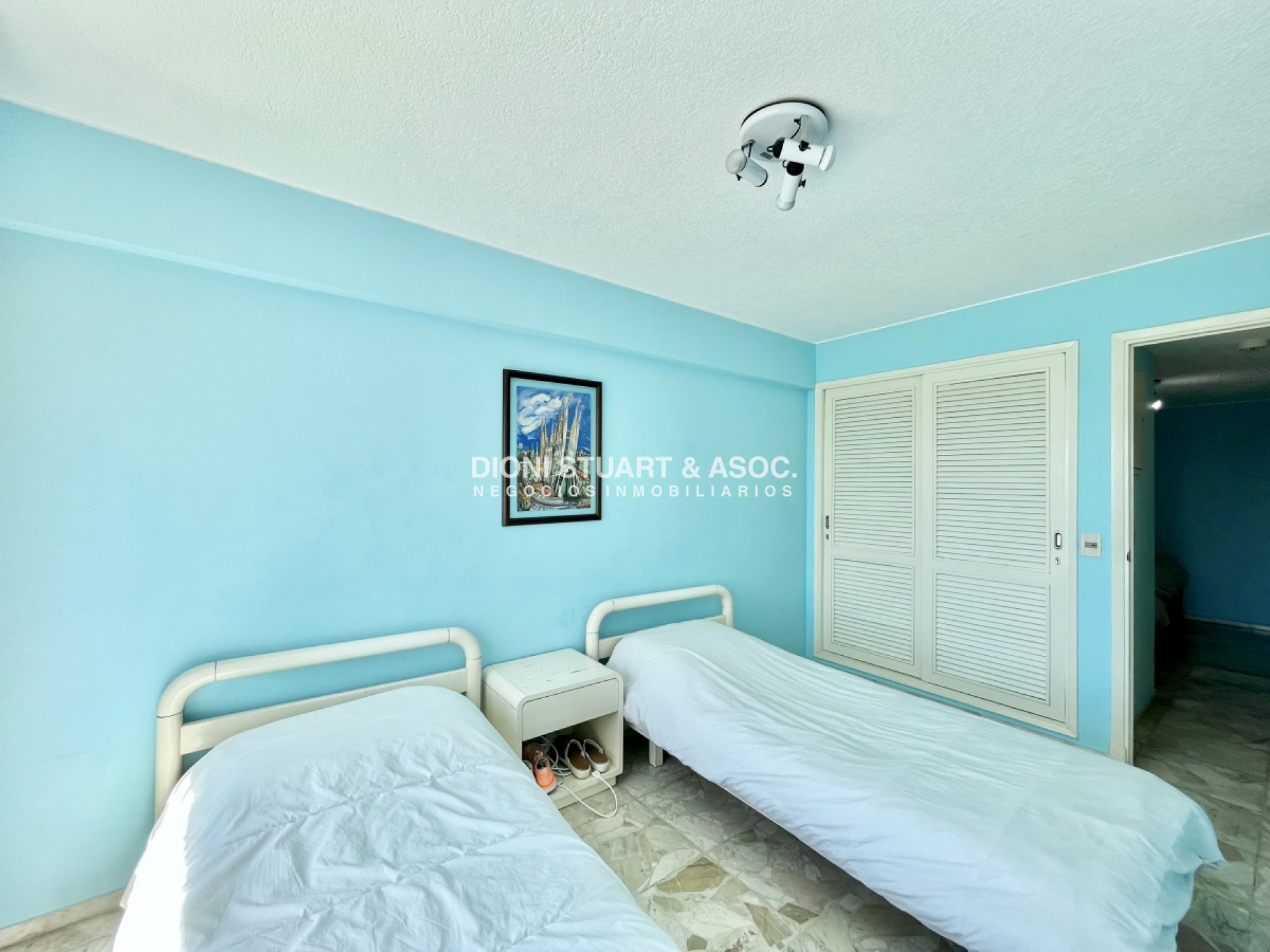 Apartamento ID.121 - OPORTUNIDAD EN VENTA - FRENTE AL MAR -  2 DORM Y MEDIO - COMPLEJO LINCOLN CENTER - TORRE WASHINGTON