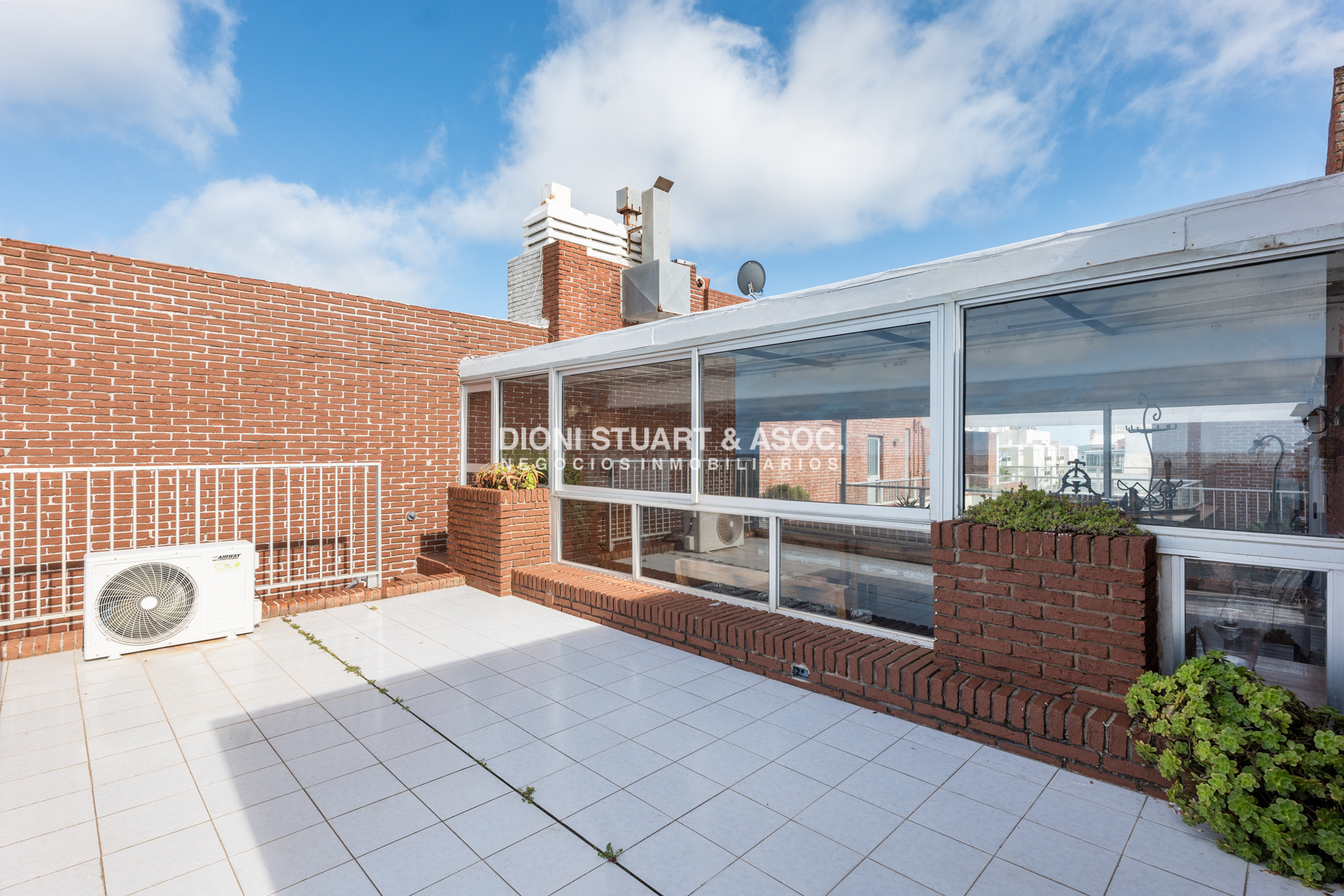 Apartamento ID.750 - Pent House En Peninsula - Edificio Carmel - 3 Dorm y Dep. 