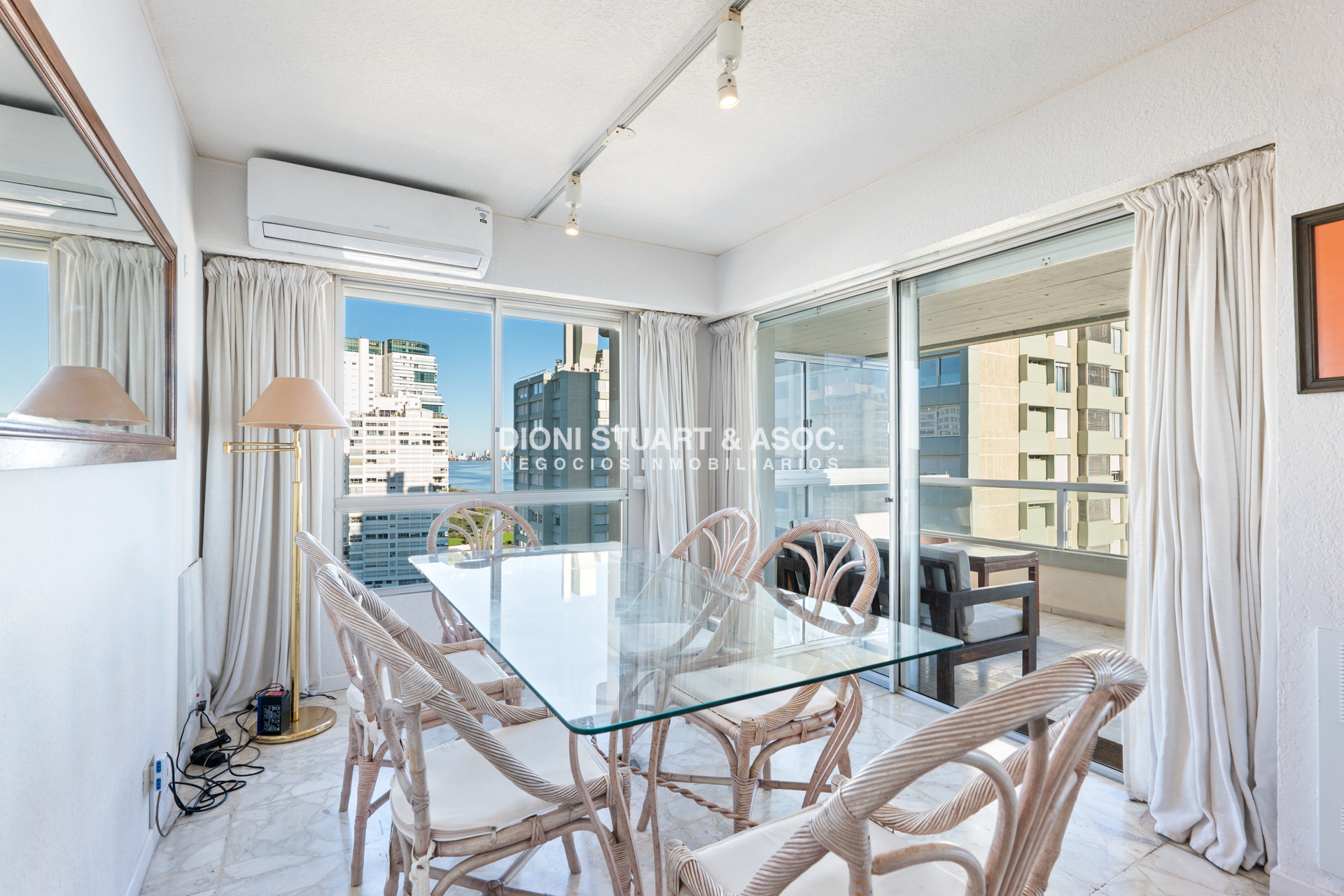 Apartamento ID.687 - Alquiler de Temporada - Edificio Fragata - Frente al Mar - 3 Dormitorios - Todos los Amenities