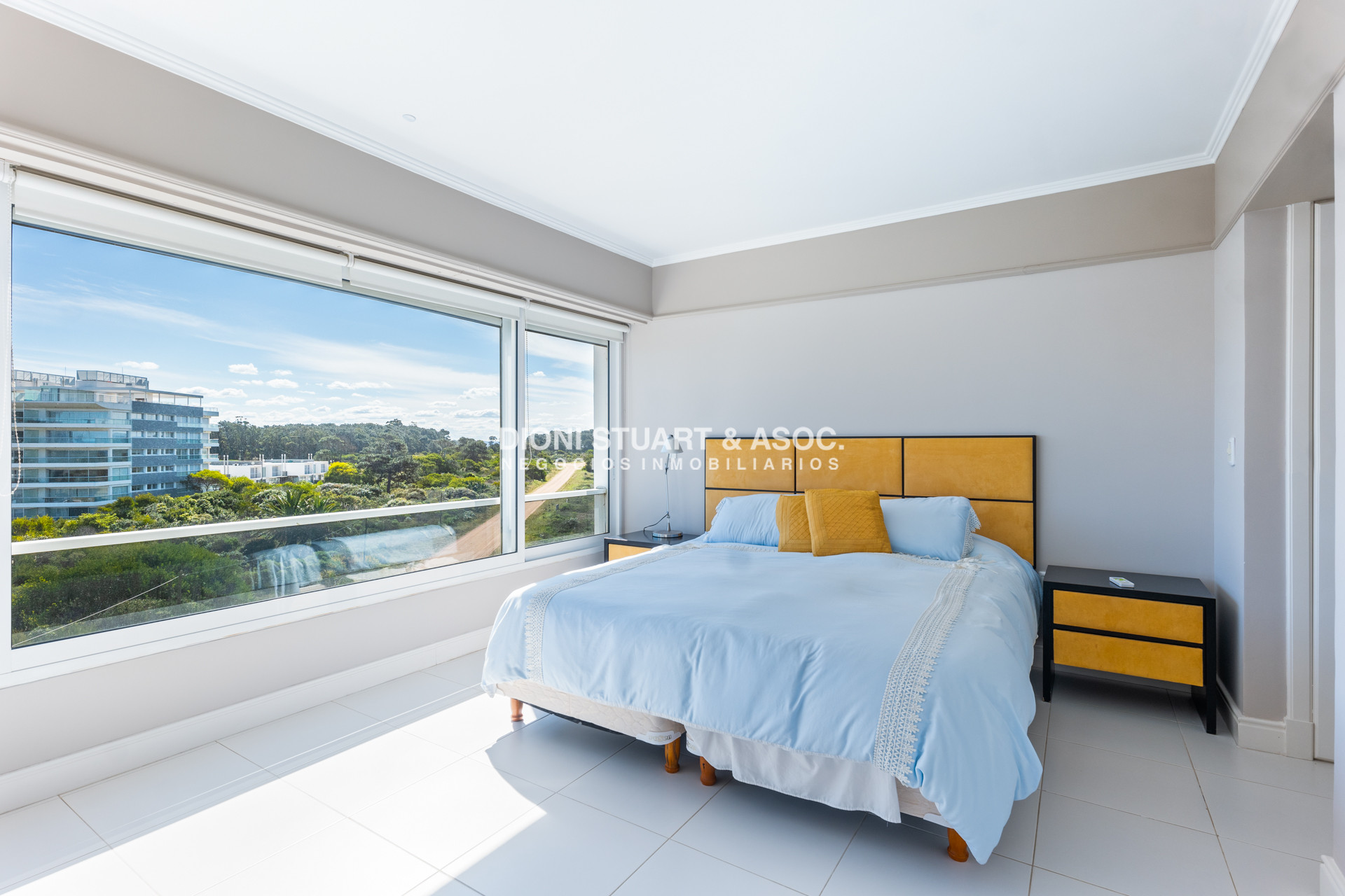 Apartamento ID.757 - PENT HOUSE EN VENTA PRIMERA LINEA BRAVA - EDIF. AGUAS AZULES - 5 DORM EN SUITE