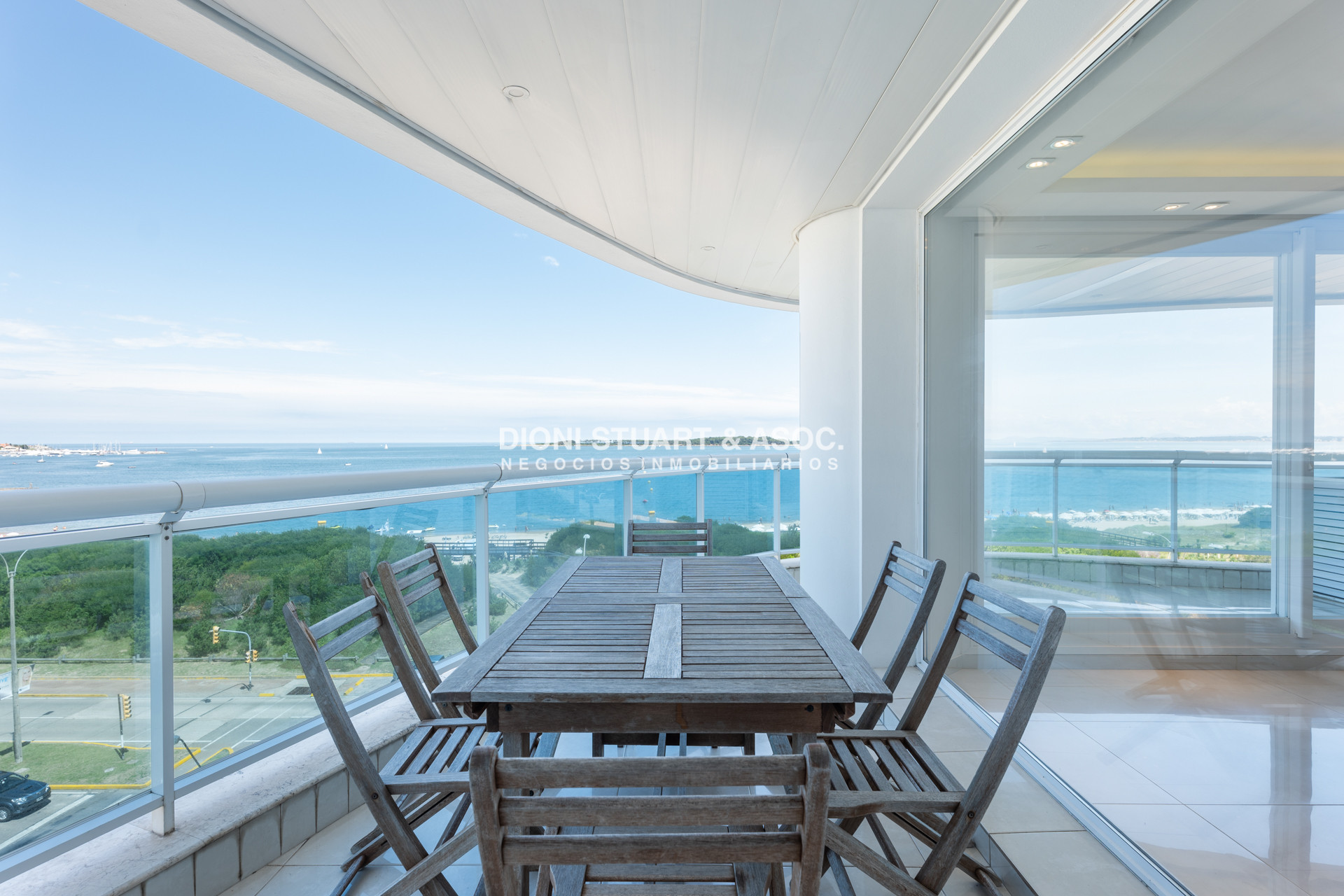 Apartamento ID.631 - MILLENIUM TOWER ESQUINERO EN VENTA - 3 DORM EN SUITE + DEP. 