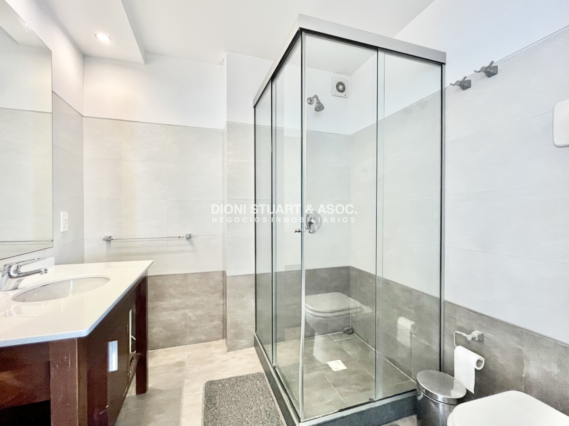 Apartamento ID.467 - Apartamento En Gorlero - 3 Dormitorios + 3 Baños - Reciclado - Impresionante Vista al Mar - Edificio Apolo