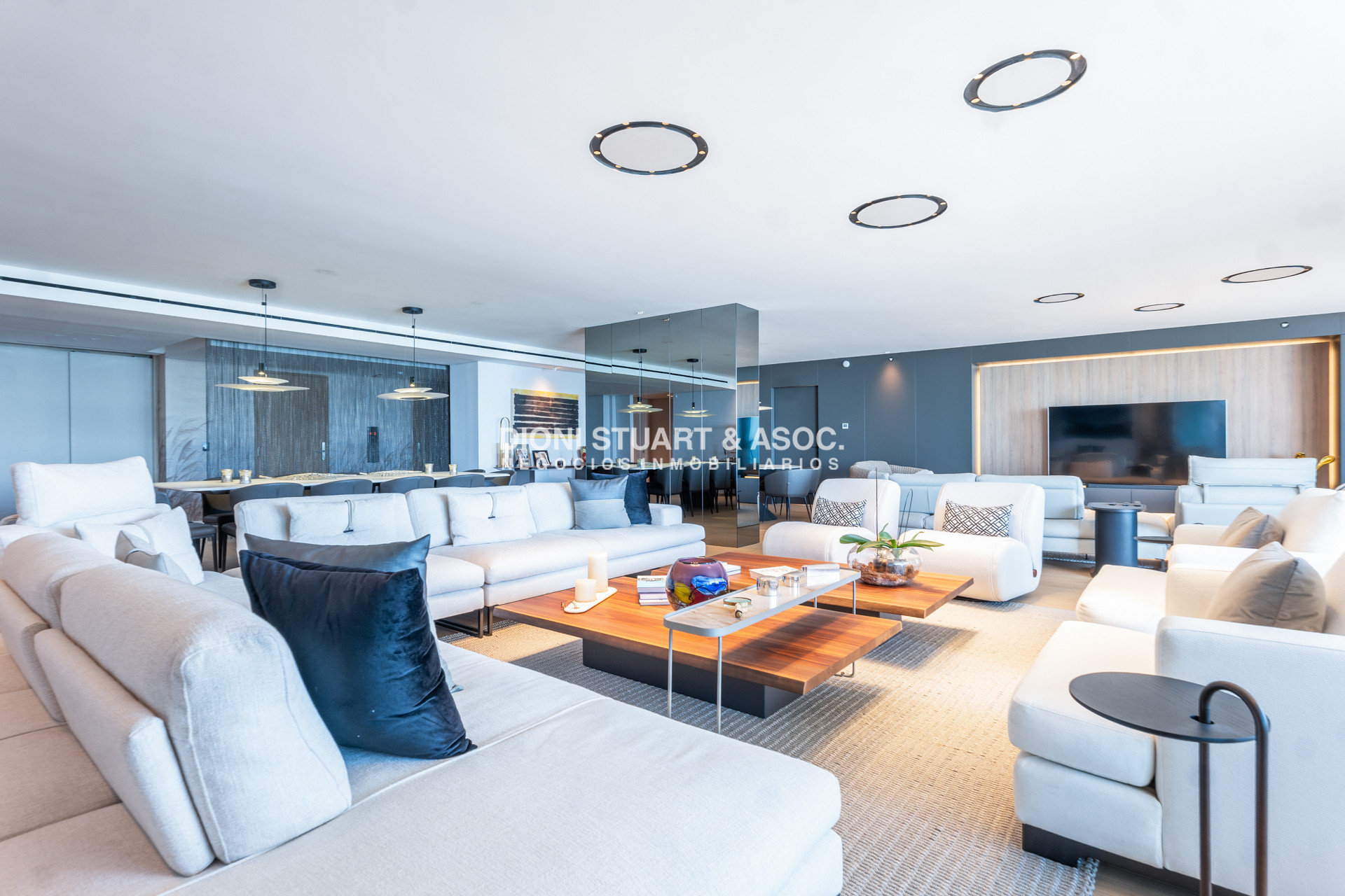 Apartamento ID.1121 - TRUMP UNIFICADO - 4 SUITES + DEPENDENCIA