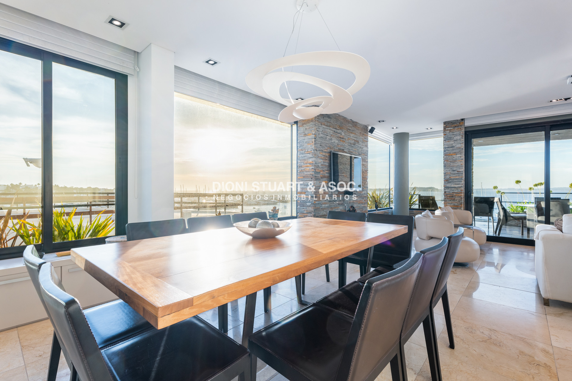 Apartamento ID.905 - LE BLEU - DEPARTAMENTO FRENTE AL PUERTO PENT HOUSE - 3 DORM EN SUITES + DEP.