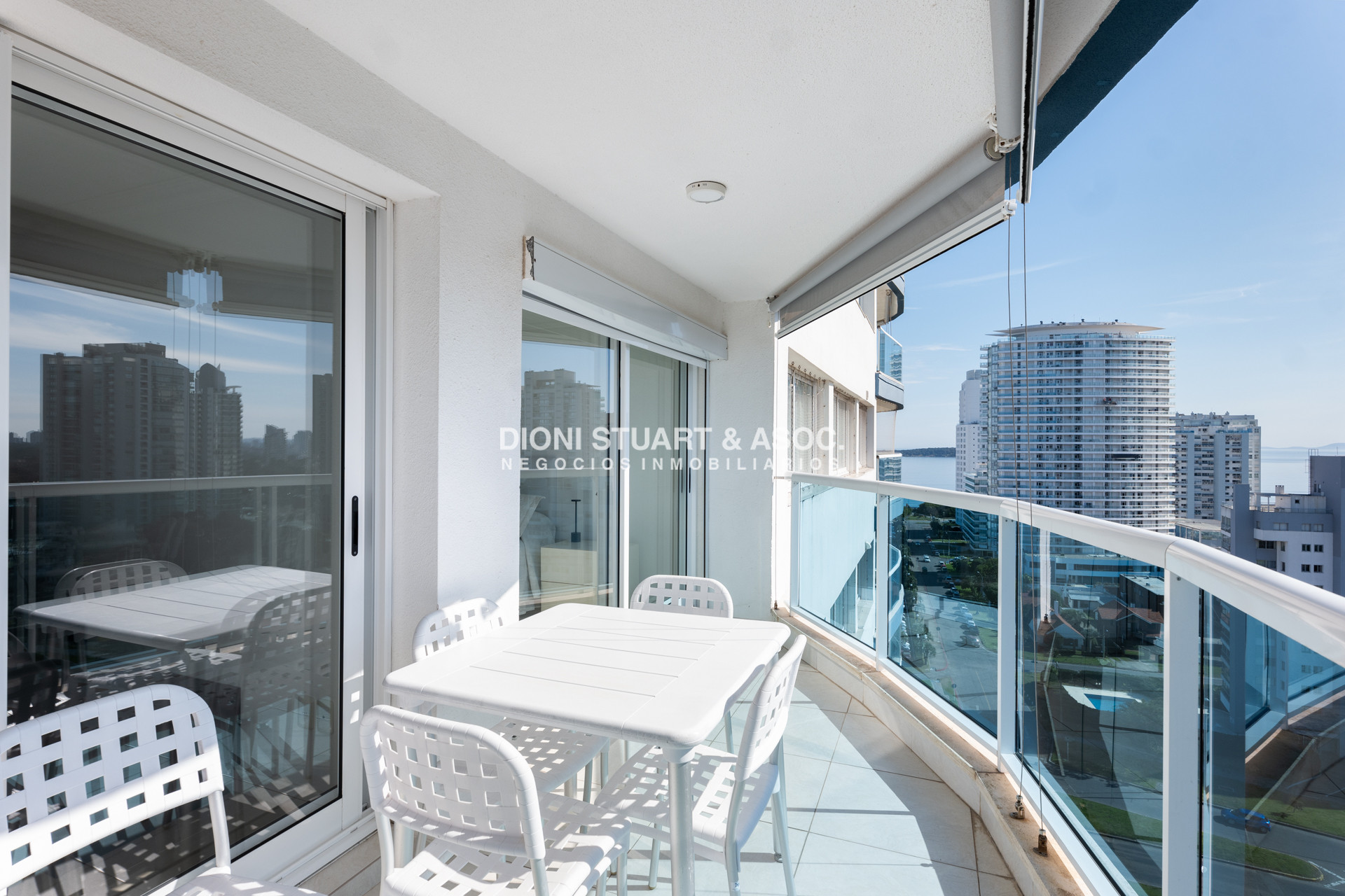Apartamento ID.739 - DEPARTAMENTO EN VENTA EN CASINO TOWER - 2 DORM EN SUITE - TODOS LOS AMENITIES