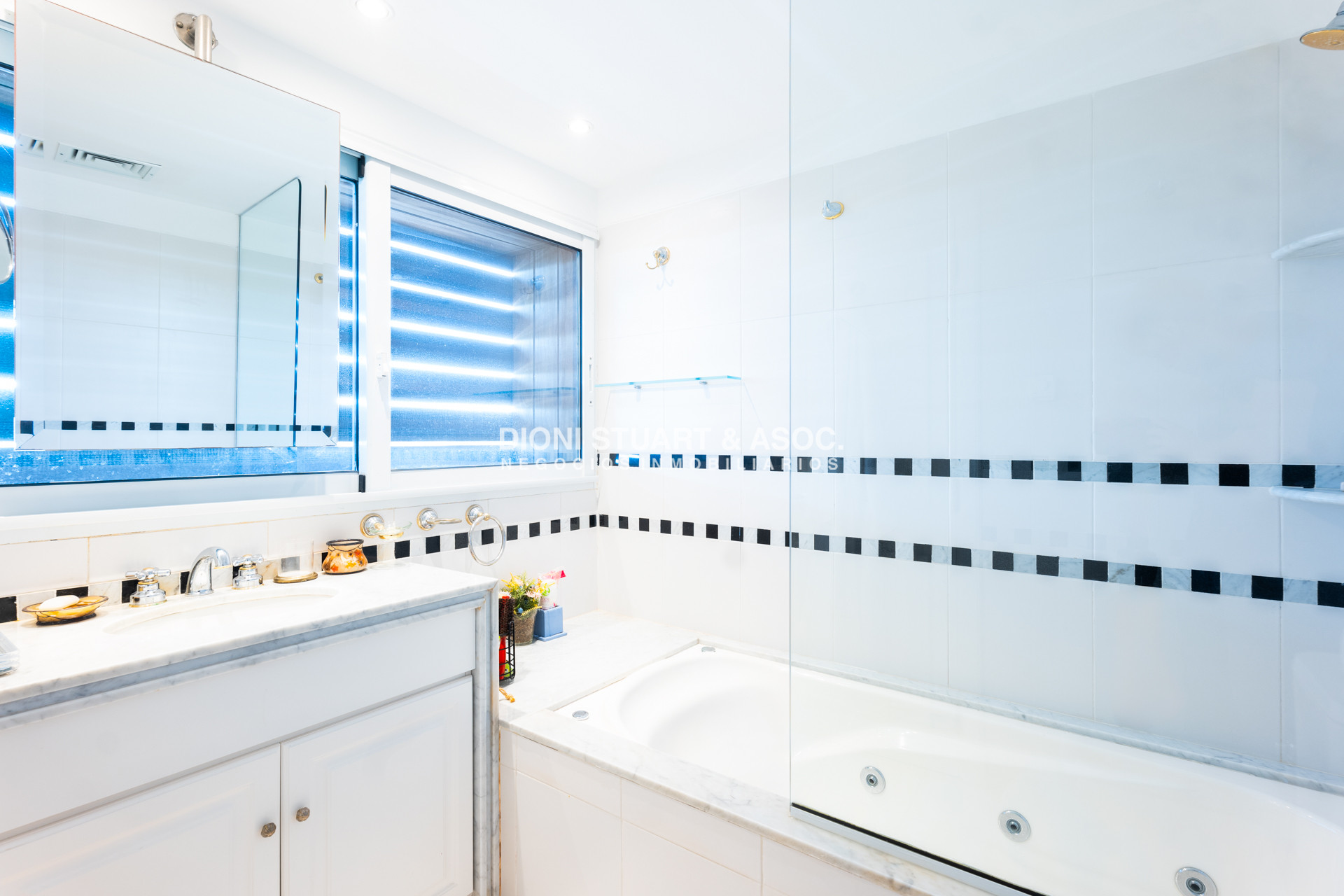 Apartamento ID.757 - PENT HOUSE EN VENTA PRIMERA LINEA BRAVA - EDIF. AGUAS AZULES - 5 DORM EN SUITE