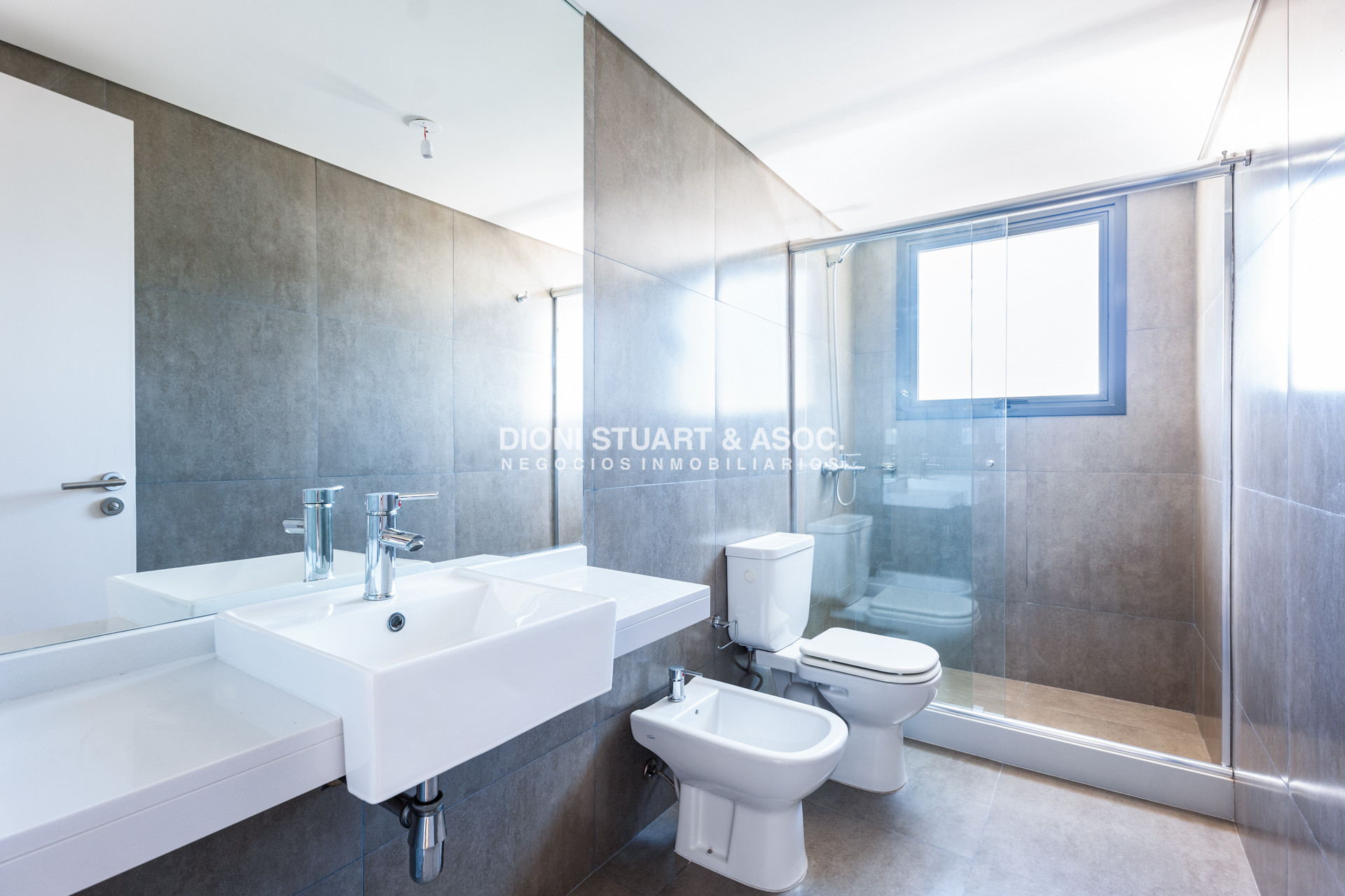 Apartamento ID.864 - APARTAMENTO A ESTRENAR EN PLAYA BRAVA PUNTA DEL ESTE - 2 DORMITORIOS - EDIF. SIGLO SOL II - BAJAS EXPENSAS