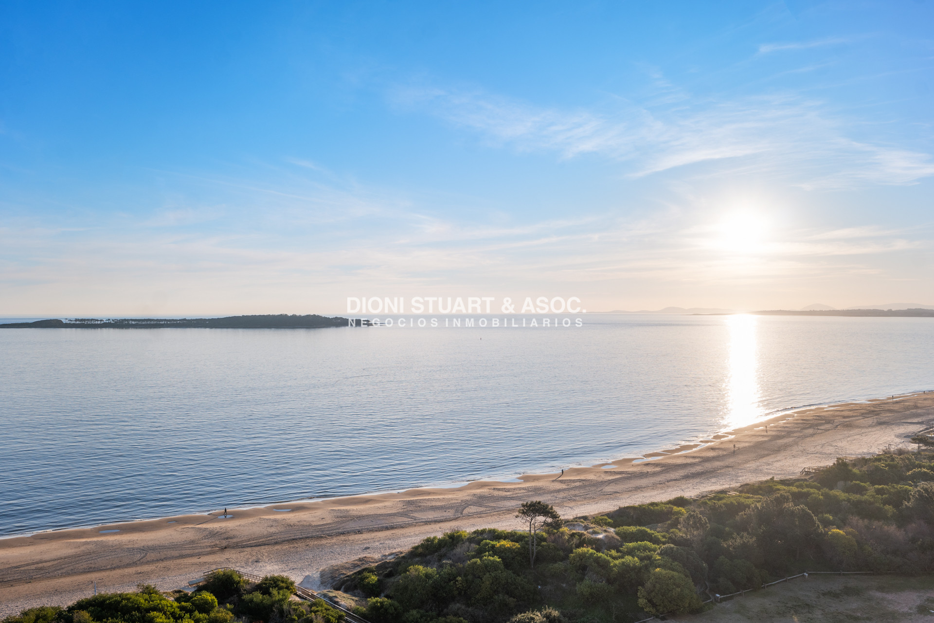 Apartamento ID.1055 - VENTA APARTAMENTO 6 DORMITORIOS - TEQUENDAMA I - PENT HOUSE DUPLEX - PLAYA MANSA 