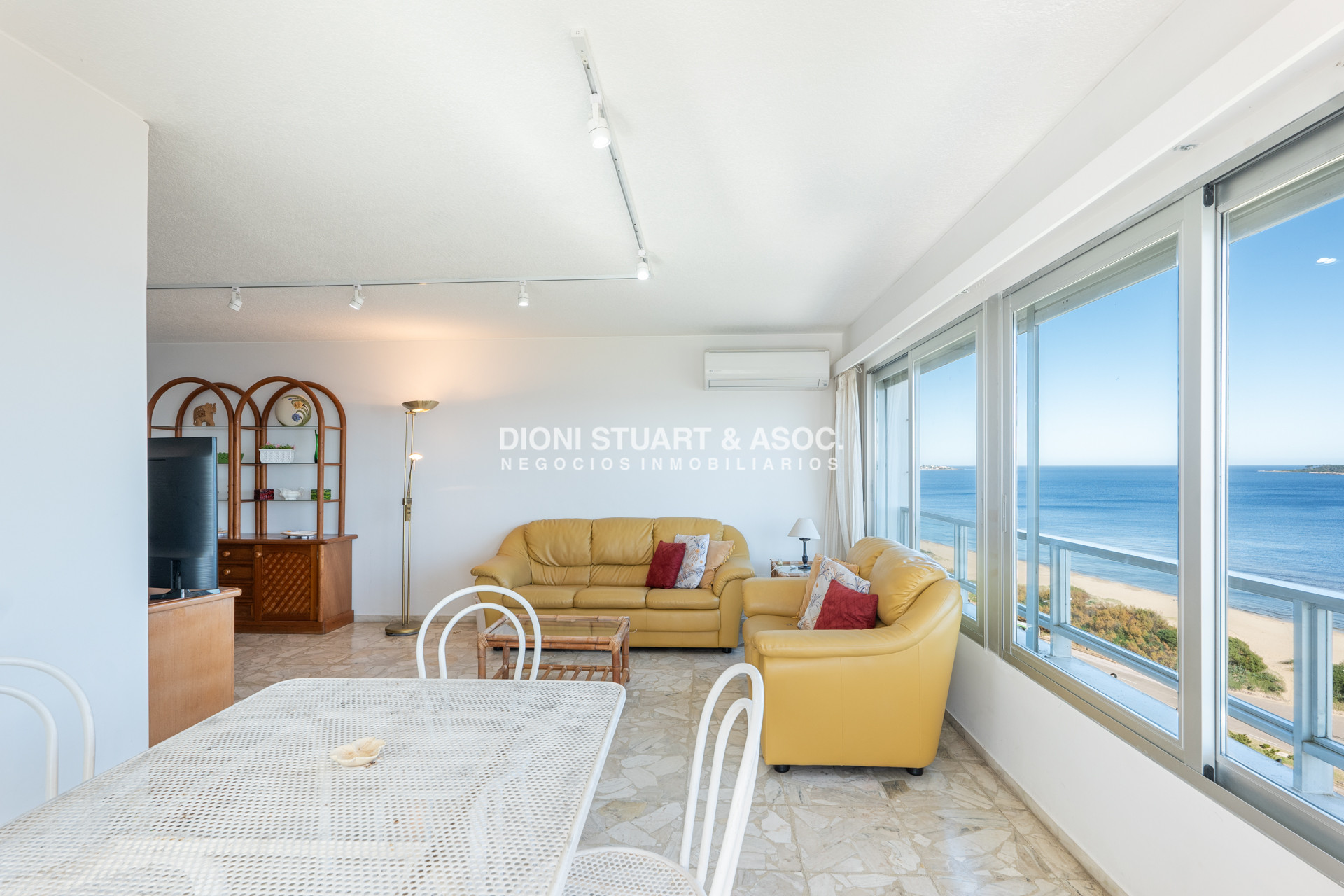 Apartamento ID.690 - APARTAMENTO DE 3 DORMITORIOS FRENTE AL MAR EN ALQUILER COMPLEJO LINCOLN CENTER TORRE WASHINGTON