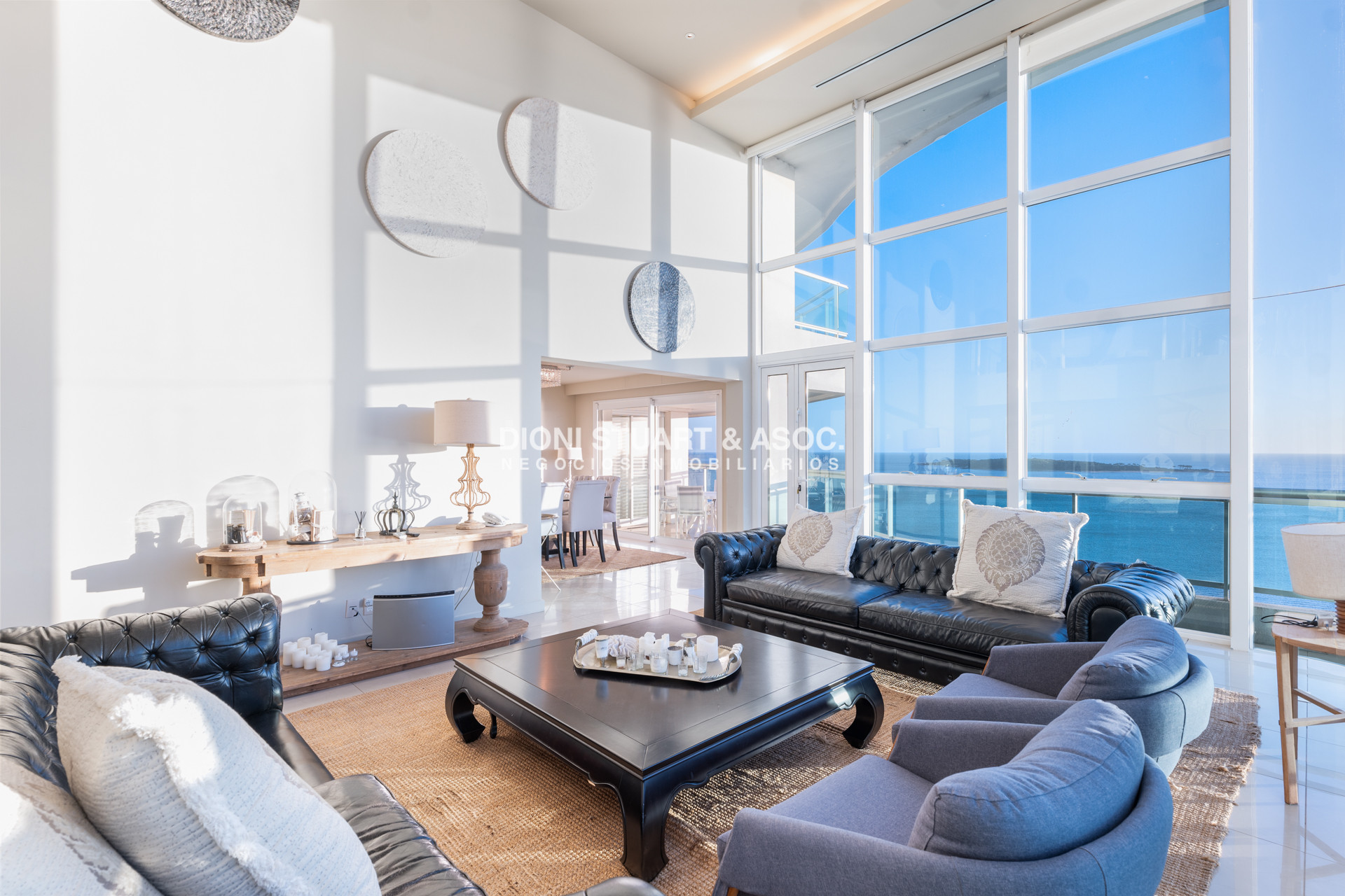 Apartamento ID.910 - DEPARTAMENTO DUPLEX EN AQUARELA - PLAYA MANSA - 4 DORM EN SUITE + DEPENDENCIA