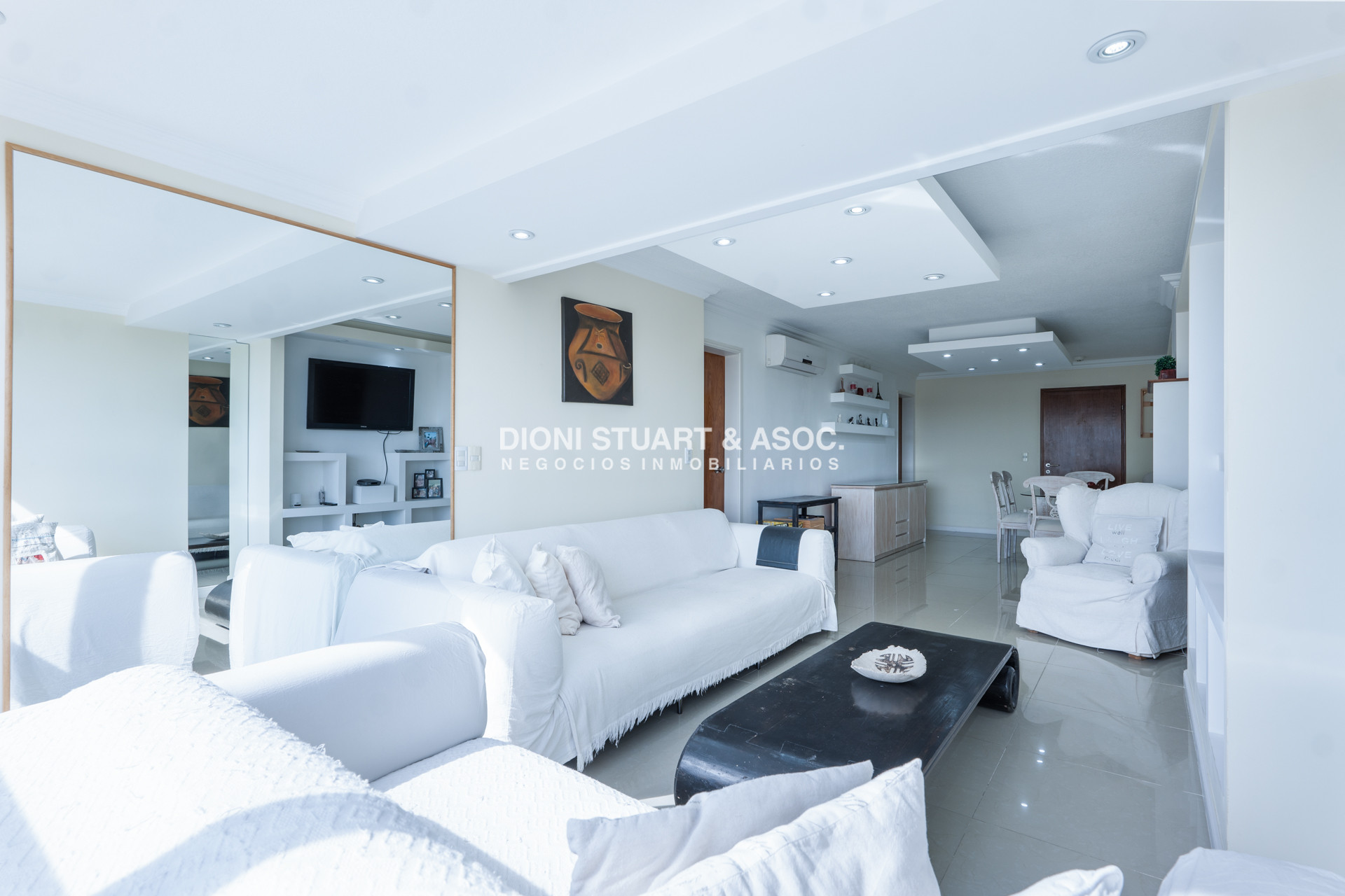 Apartamento ID.1047 - VENTA APARTAMENTO 2 DORMITORIOS ROOSEVELT RECICLADO - LA MEJOR ORIENTACIÓN SOLAR - PARQUEMAR ROOSEVELT