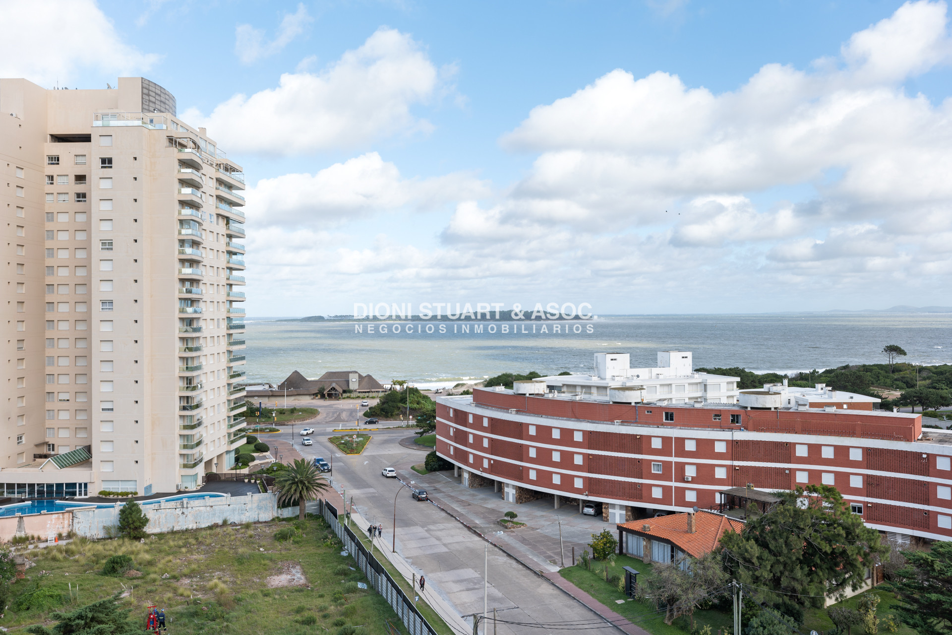 Apartamento ID.660 - Alquiler Anual o Invernal - Temporada  - Miami Boulevard I - 2 Dormitorios - Todos los Amenities - Playa Mansa