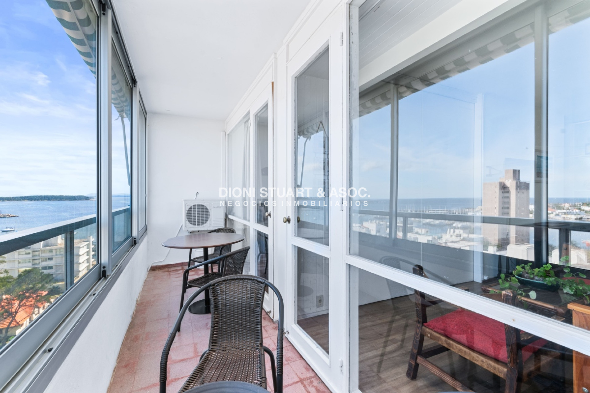 Apartamento ID.507 - Apartamento en Peninsula - 1 Dormitorio - Garage - Vista al Puerto - Reciclado - Piscina y Servicios