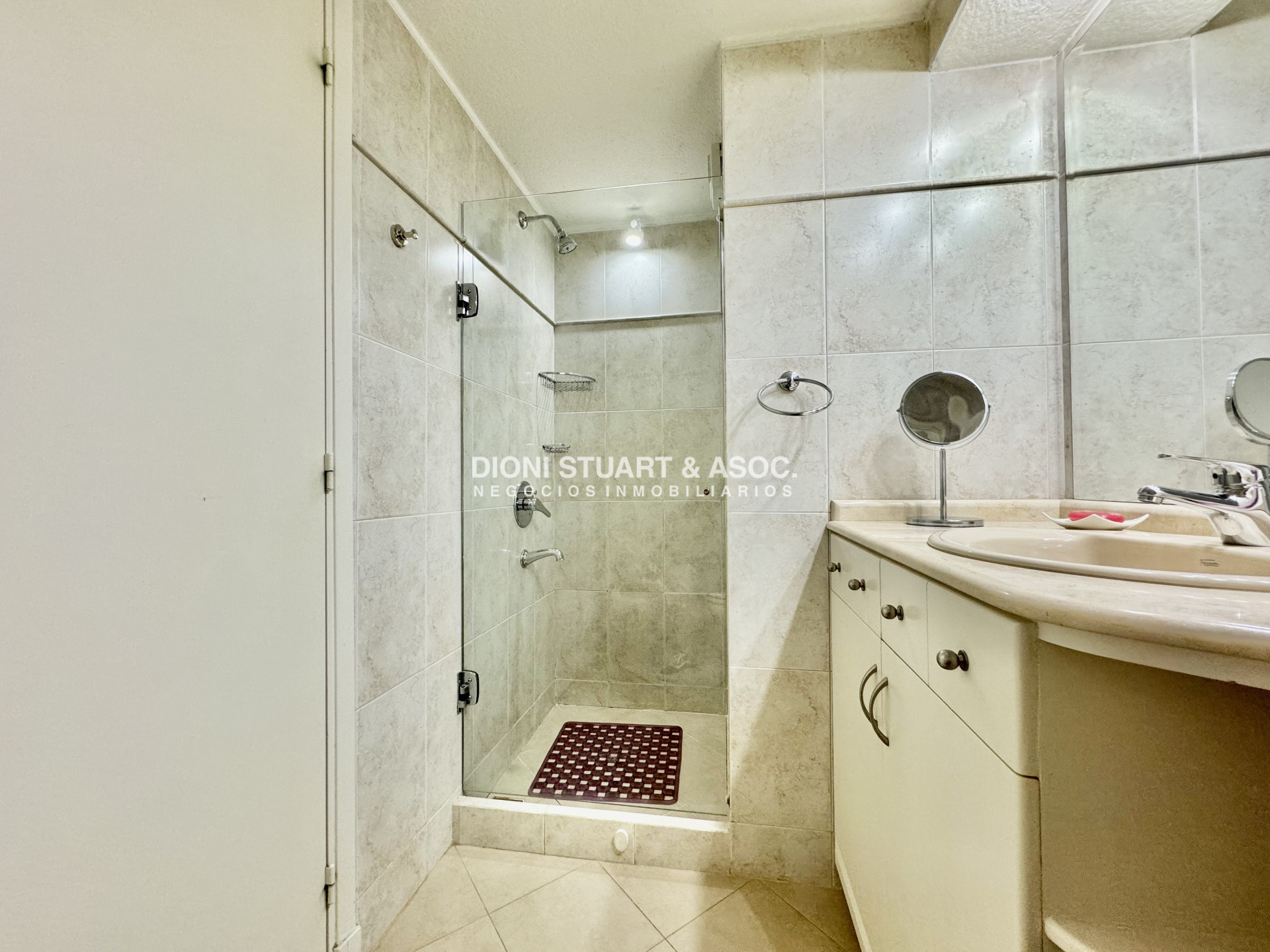 Apartamento ID.43 - APARTAMENTO DE 2 DORMITORIOS EN ALQUILER DE TEMPORADA FRENTE AL MAR  TORRE WASHINGTON COMPLEJO LINCOLN CENTER