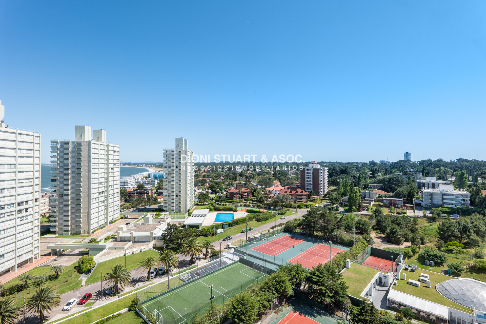 Apartamento ID.812 - Apartamento Frente al Mar en Venta - Torre Jefferson - 2 Dorm y dependencia - Complejo Lincoln Center