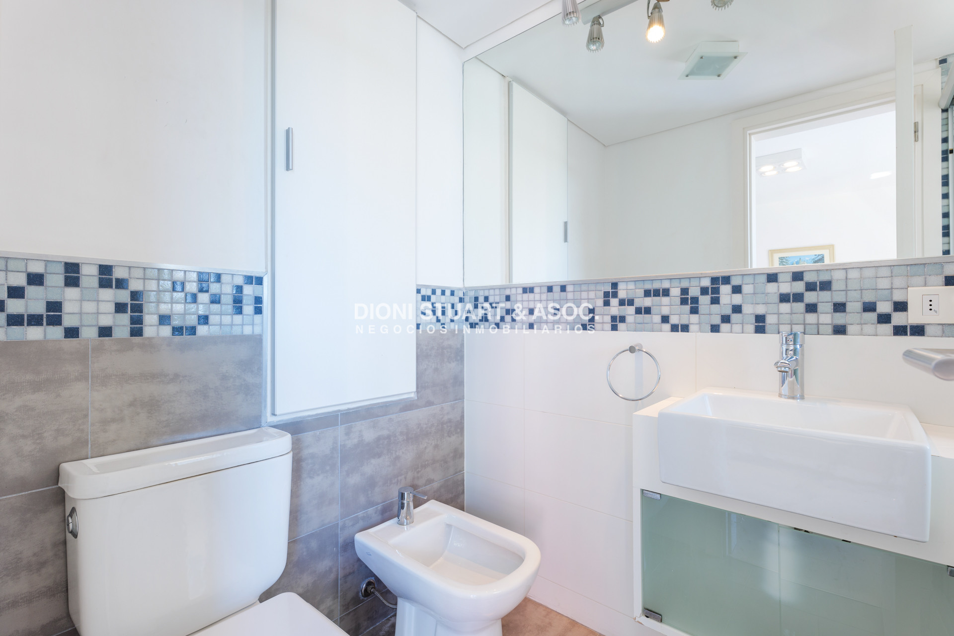 Apartamento ID.516 - APARTAMENTO EN VENTA EN PUNTA DEL ESTE - 2 DORMITORIOS - MODERNO - CERCA DEL MAR - EDIFICIO ARENAS DEL MAR