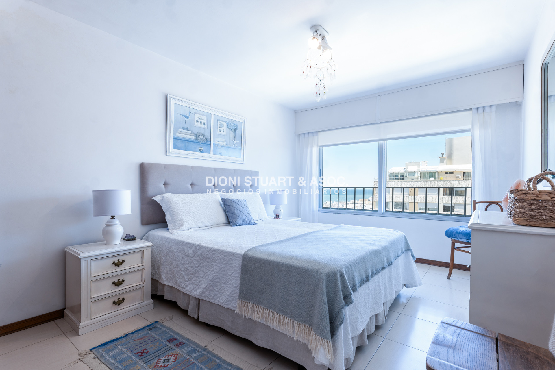 Apartamento ID.1158 - VENTA APARTAMENTO EN PENINSULA 2 DORMITORIOS RECICLADO VISTA AL MAR -  TORRE DEL SOL