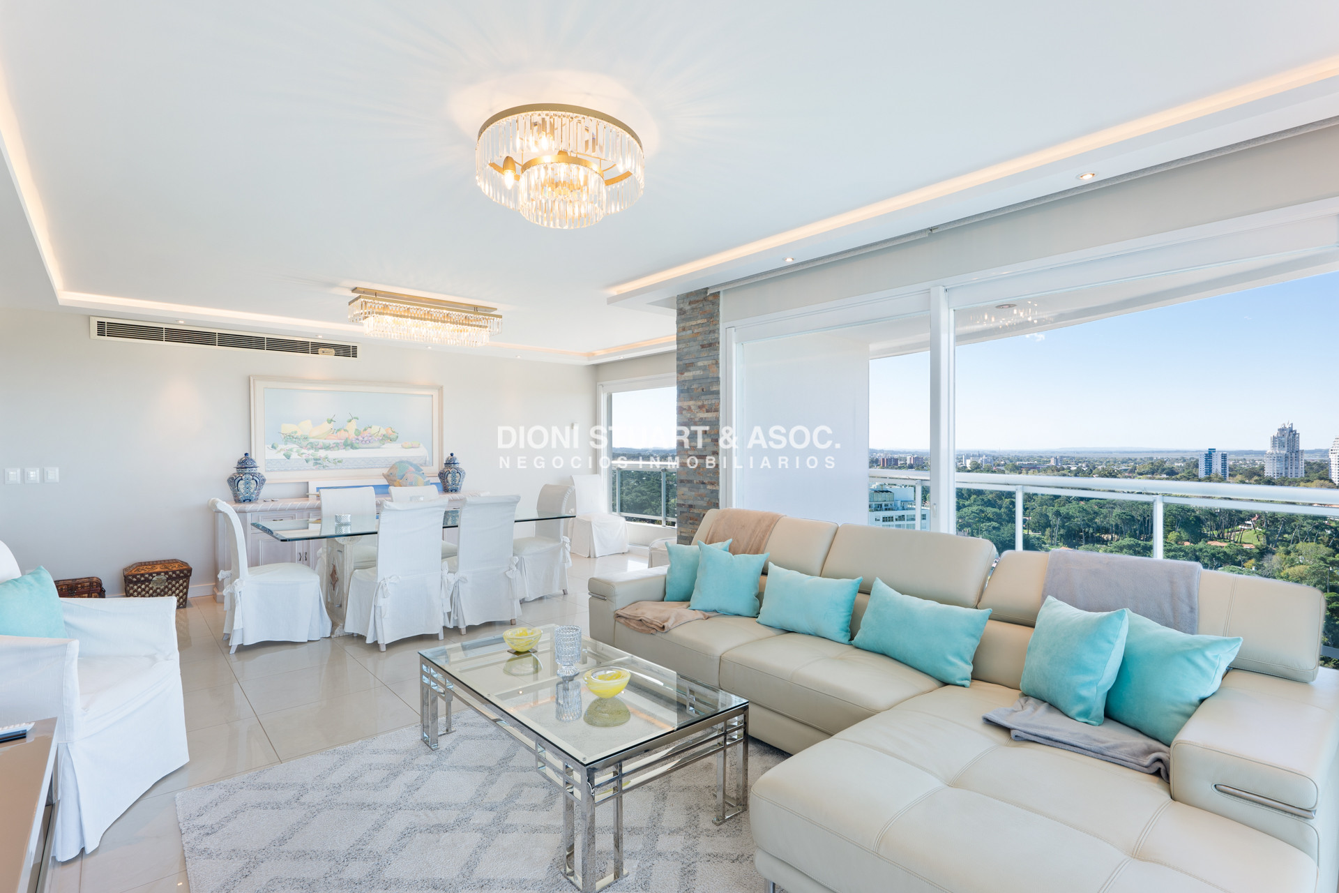 Apartamento ID.651 - Edificio Aquarela  - 2 Dormitorios en Suite + Dependencia