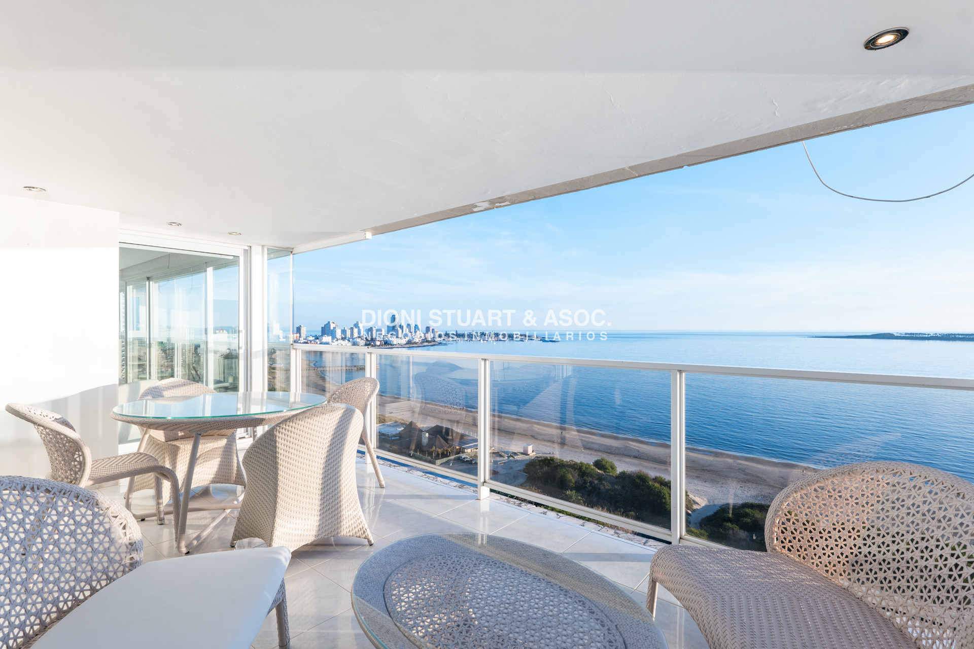Apartamento ID.1055 - VENTA APARTAMENTO 6 DORMITORIOS - TEQUENDAMA I - PENT HOUSE DUPLEX - PLAYA MANSA 