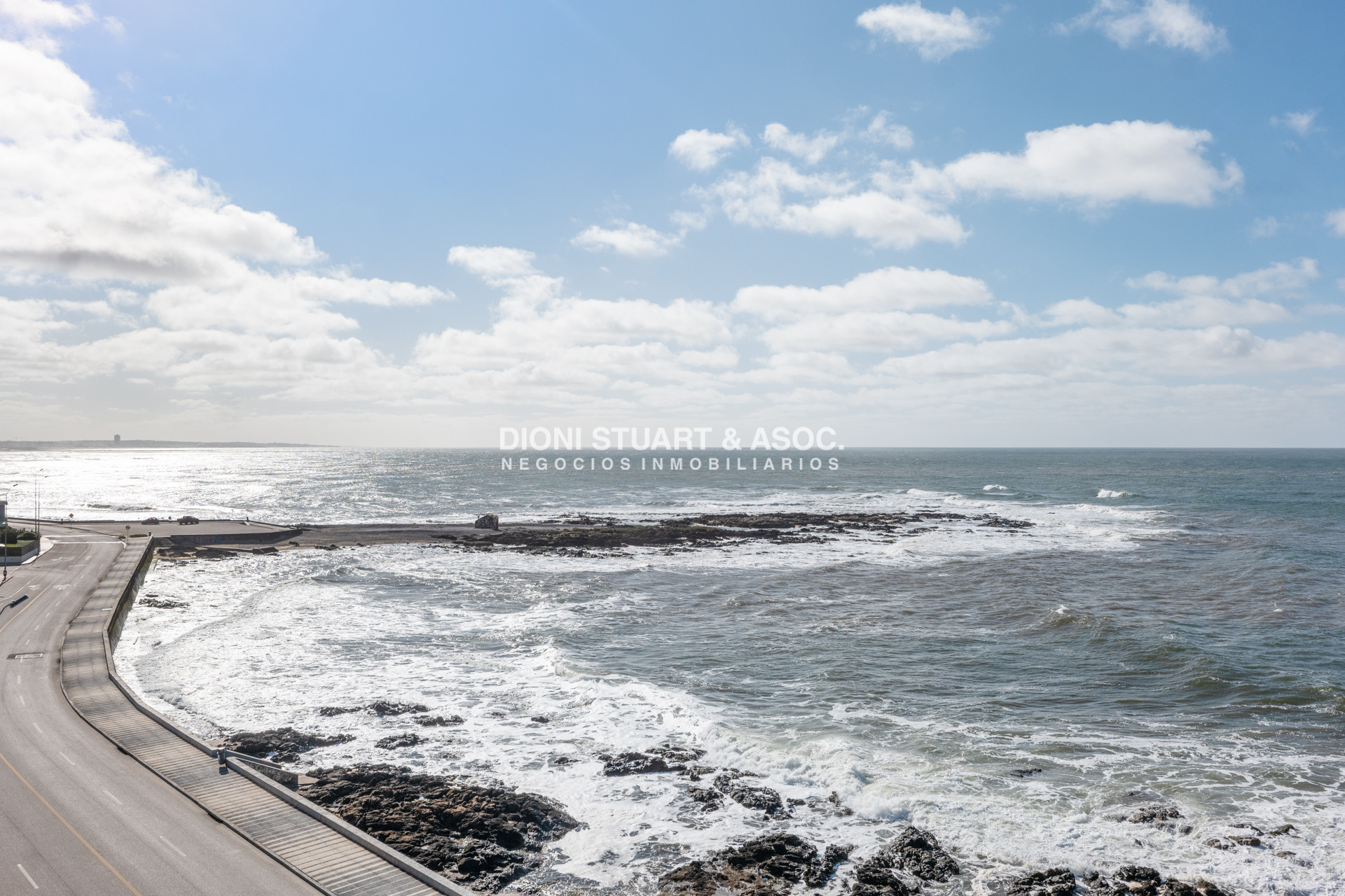Apartamento ID.750 - Pent House En Peninsula - Edificio Carmel - 3 Dorm y Dep. 
