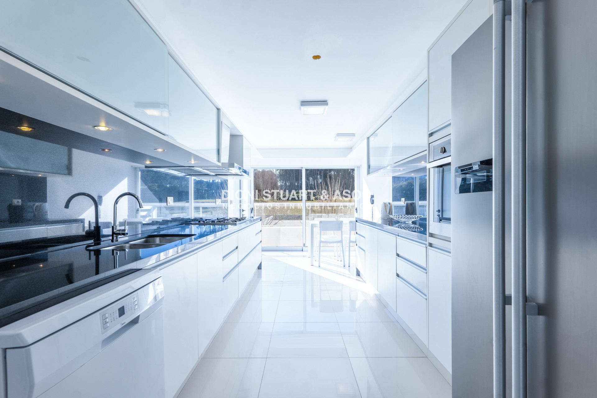 Apartamento ID.1072 - VENTA APARTAMENTO 3 DORMITORIOS EN SUITE + DEPENDENCIA - EDIFICIO INDIGO - PLAYA BRAVA - PUNTA DEL ESTE
