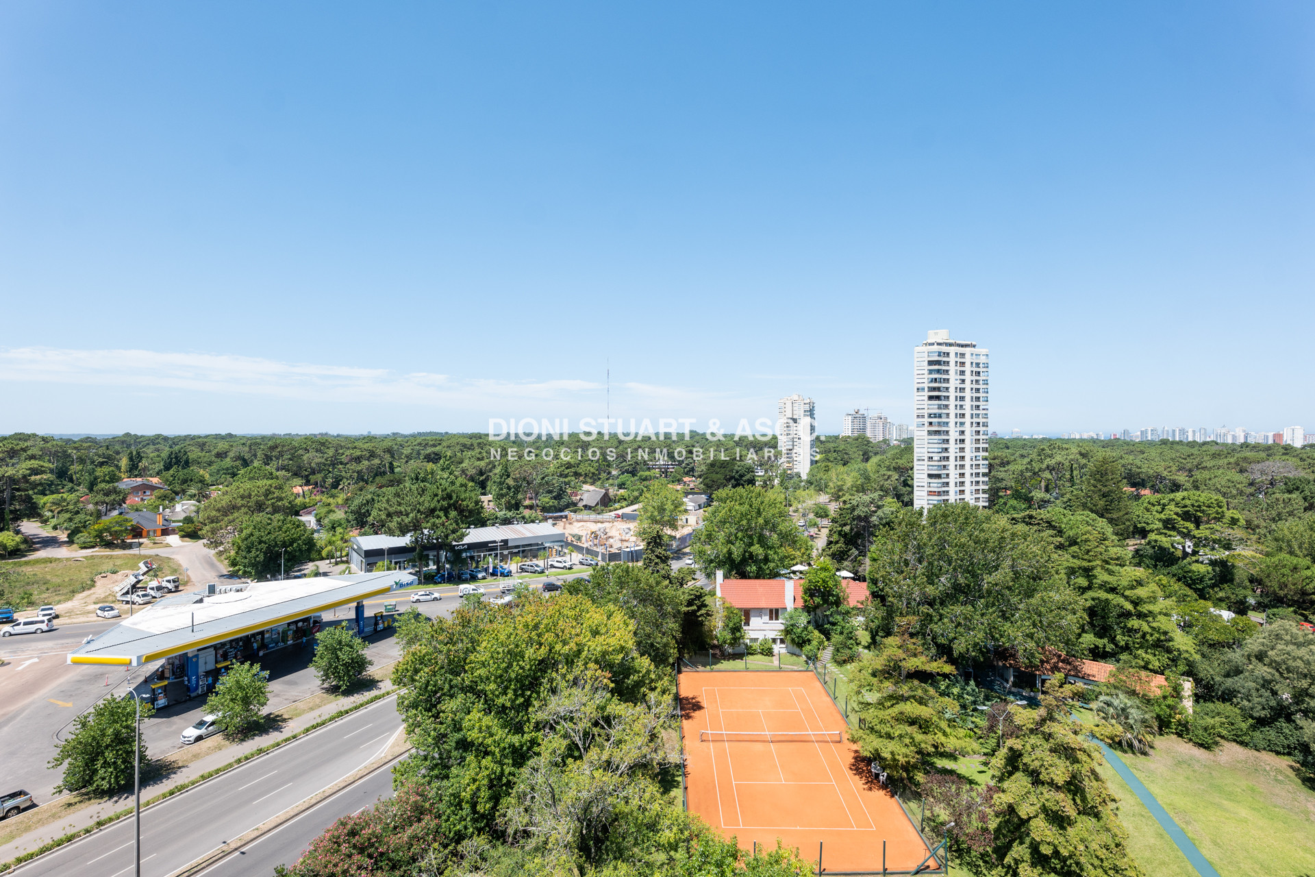 Apartamento ID.903 - DEPARTAMENTO EN ROOSEVELT - 2 DORMITORIOS - RECICLADO - CON VISTA - PARQUEMAR R