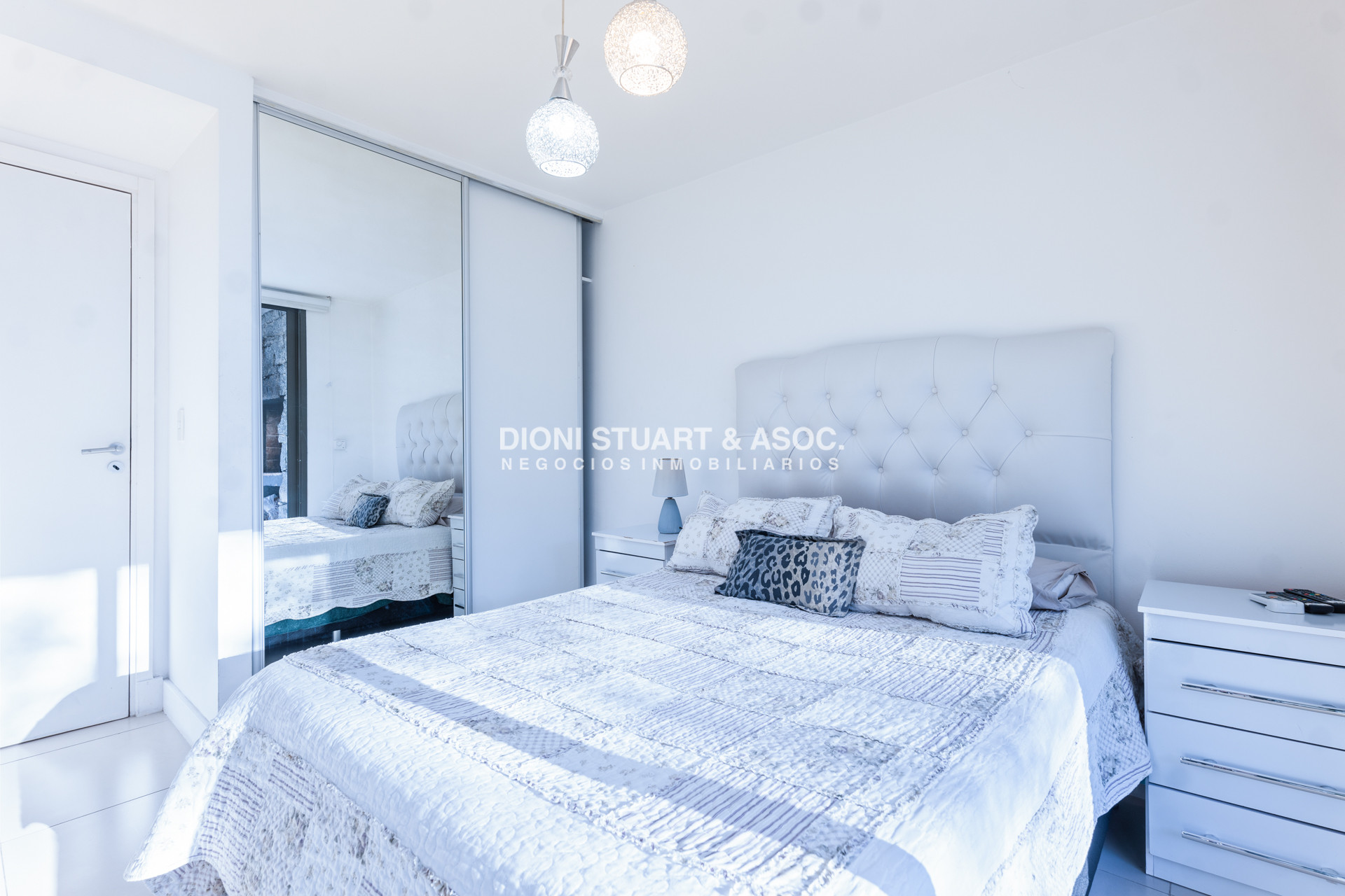 Apartamento ID.1051 - VENTA APARTAMENTO 1 DORMITORIO Y MEDIO CON PARRILLERO - EDIFICIO UNIQUE 