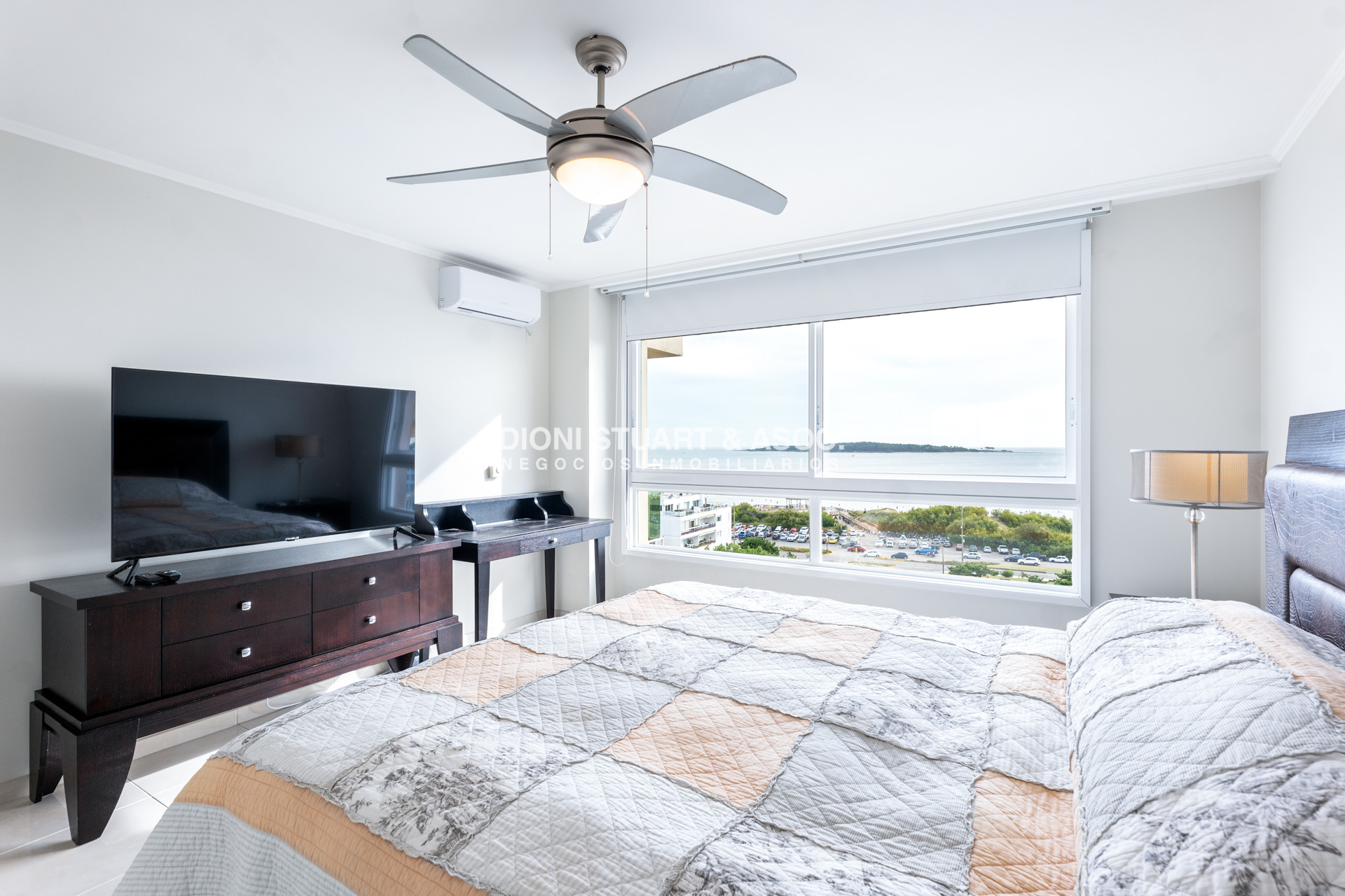 Apartamento ID.902 - DEPARTAMENTO EN VENTA EN LE JARDIN - ESQUINERO - 3 DORMITORIOS EN SUITE