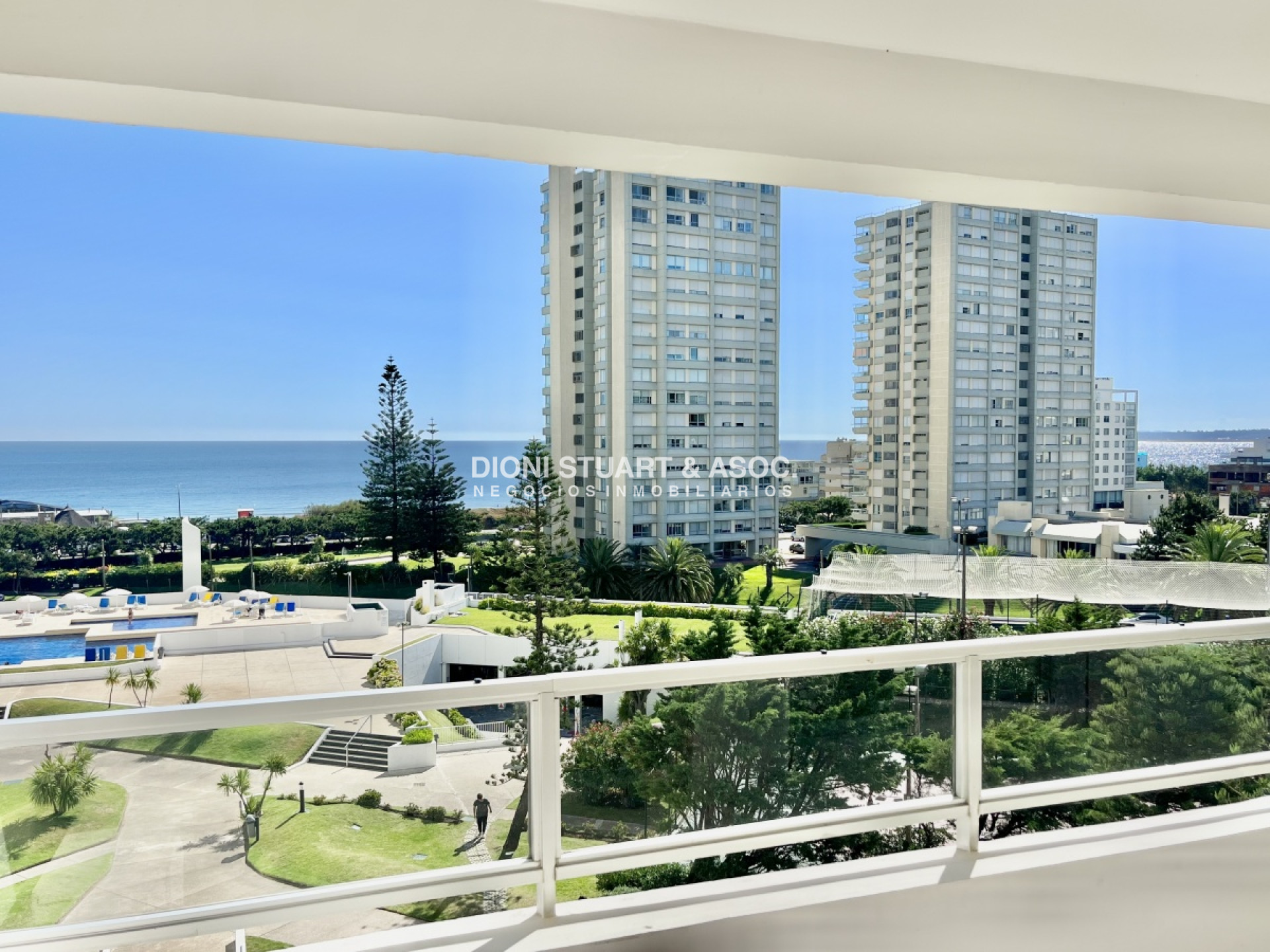Apartamento ID.399 - Apartamento en Venta en Playa Mansa - Complejo Lincoln Center - Todos Los Amenities - 2 Dorm 