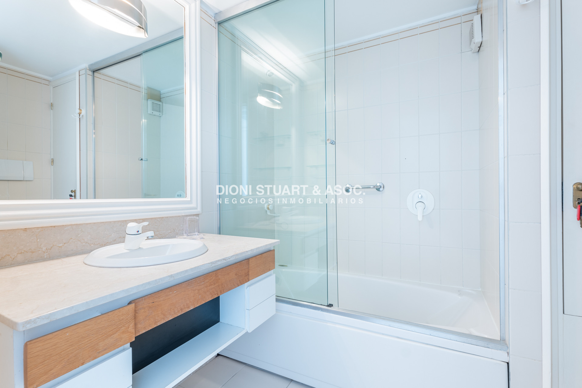 Apartamento ID.635 - Portofino - Increíble Vista Al Puerto - 3 Dorm en Suite + Dep.
