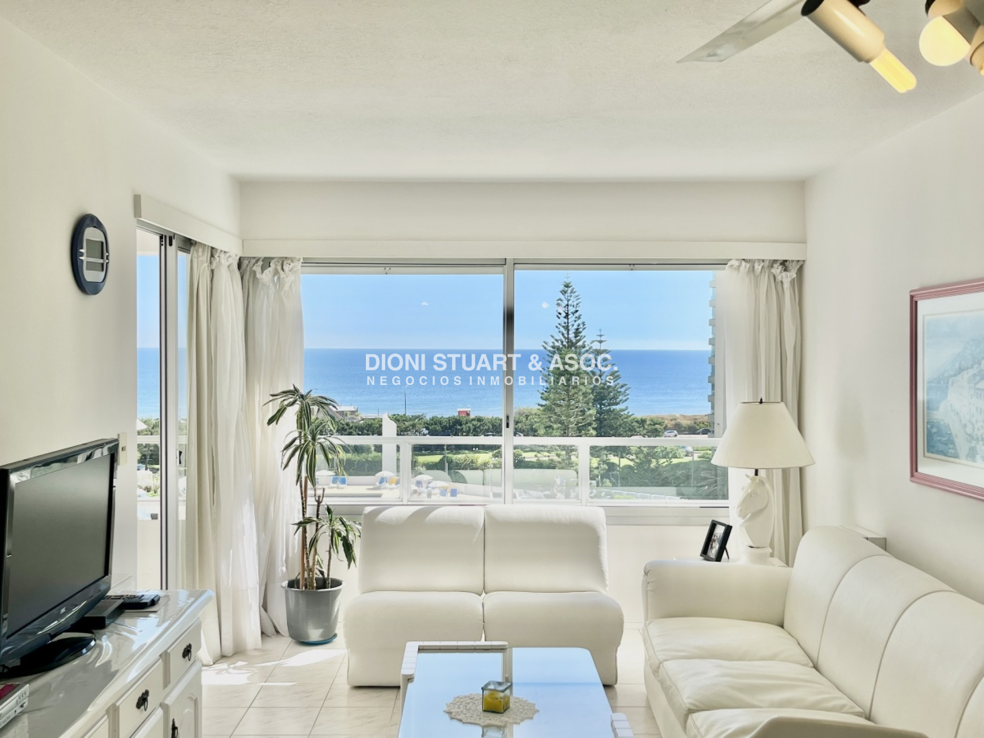 Apartamento ID.399 - Apartamento en Venta en Playa Mansa - Complejo Lincoln Center - Todos Los Amenities - 2 Dorm 