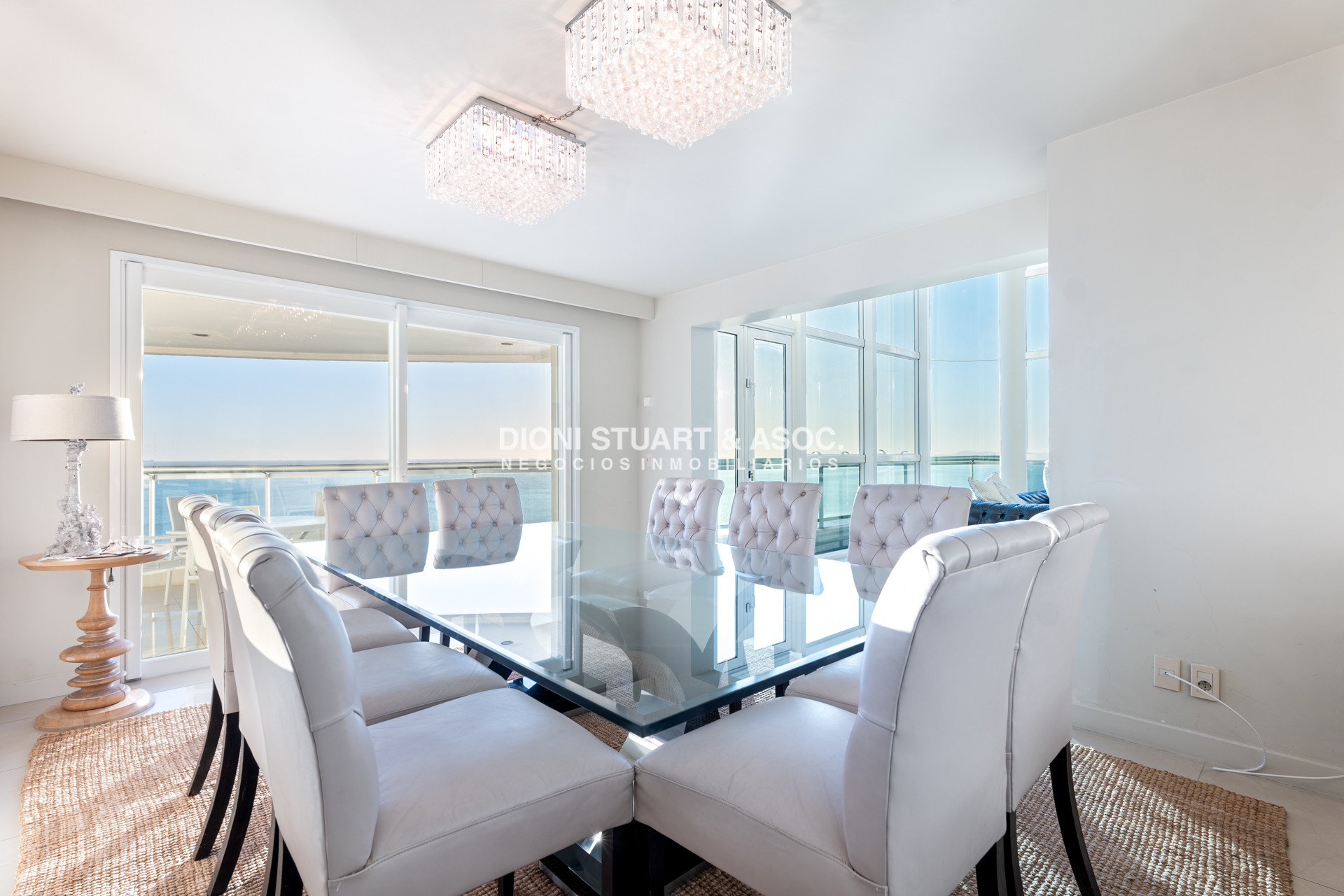 Apartamento ID.910 - DEPARTAMENTO DUPLEX EN AQUARELA - PLAYA MANSA - 4 DORM EN SUITE + DEPENDENCIA