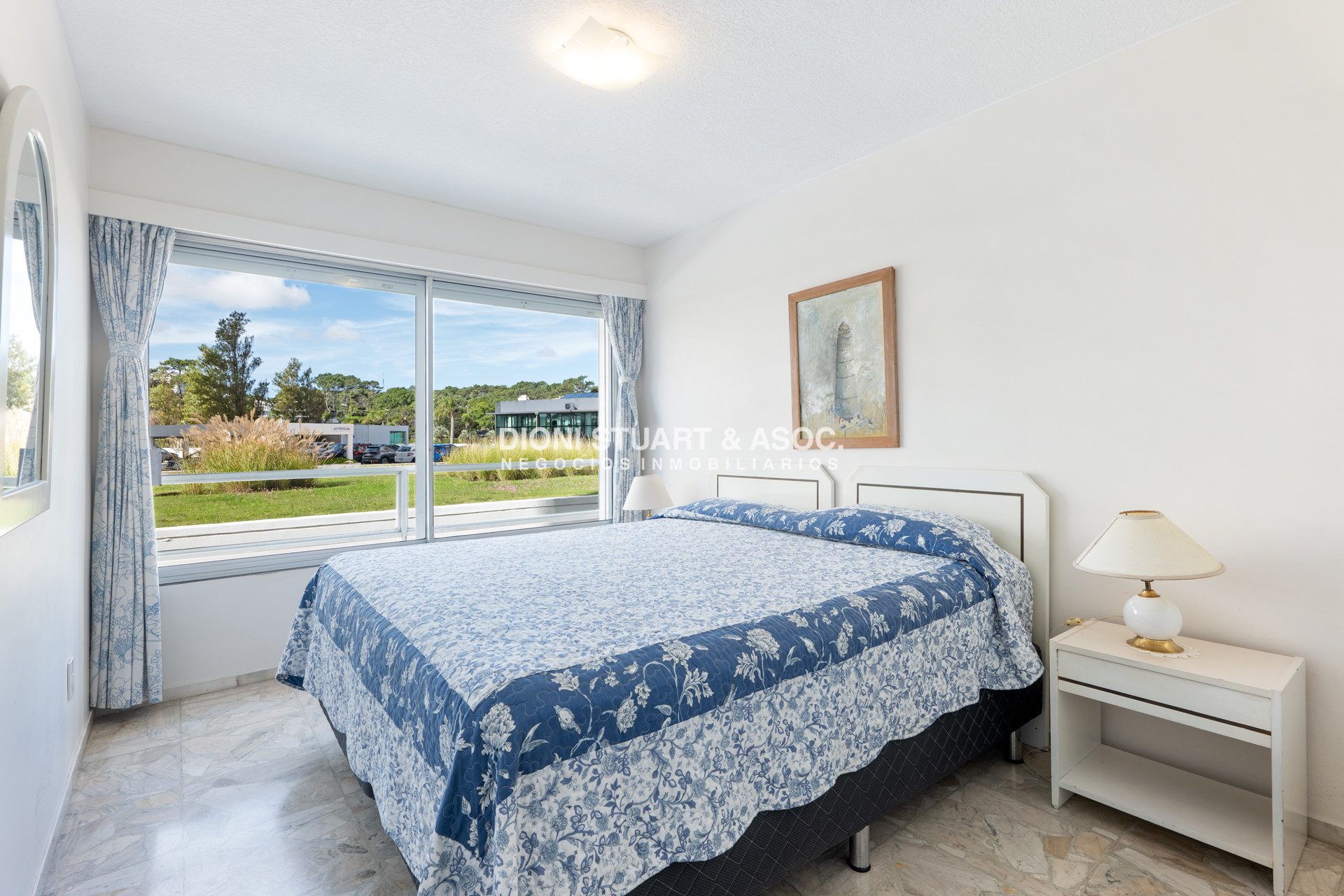 Apartamento ID.407 - Oportunidad - Apartamento en Venta - Primera Linea Mansa - 2 Dormitorios y Medio - Reciclado - Complejo Lincoln Center