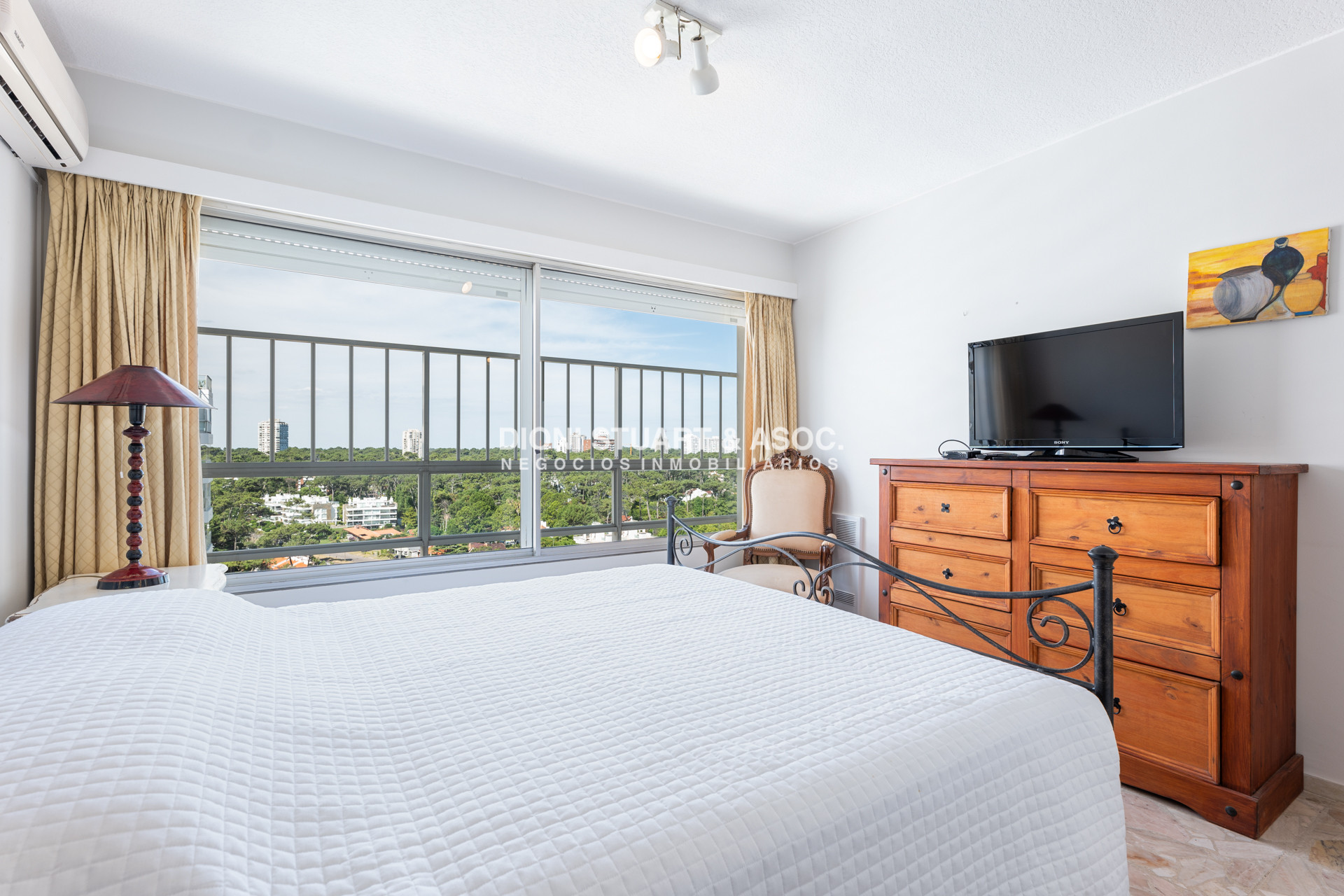 Apartamento ID.479 - ALQUILER ANUAL PENT HOUSE DUPLEX CON PARRILLERO 4 DORMITORIOS TORRE WASHINGTON - COMPLEJO LINCOLN CENTER