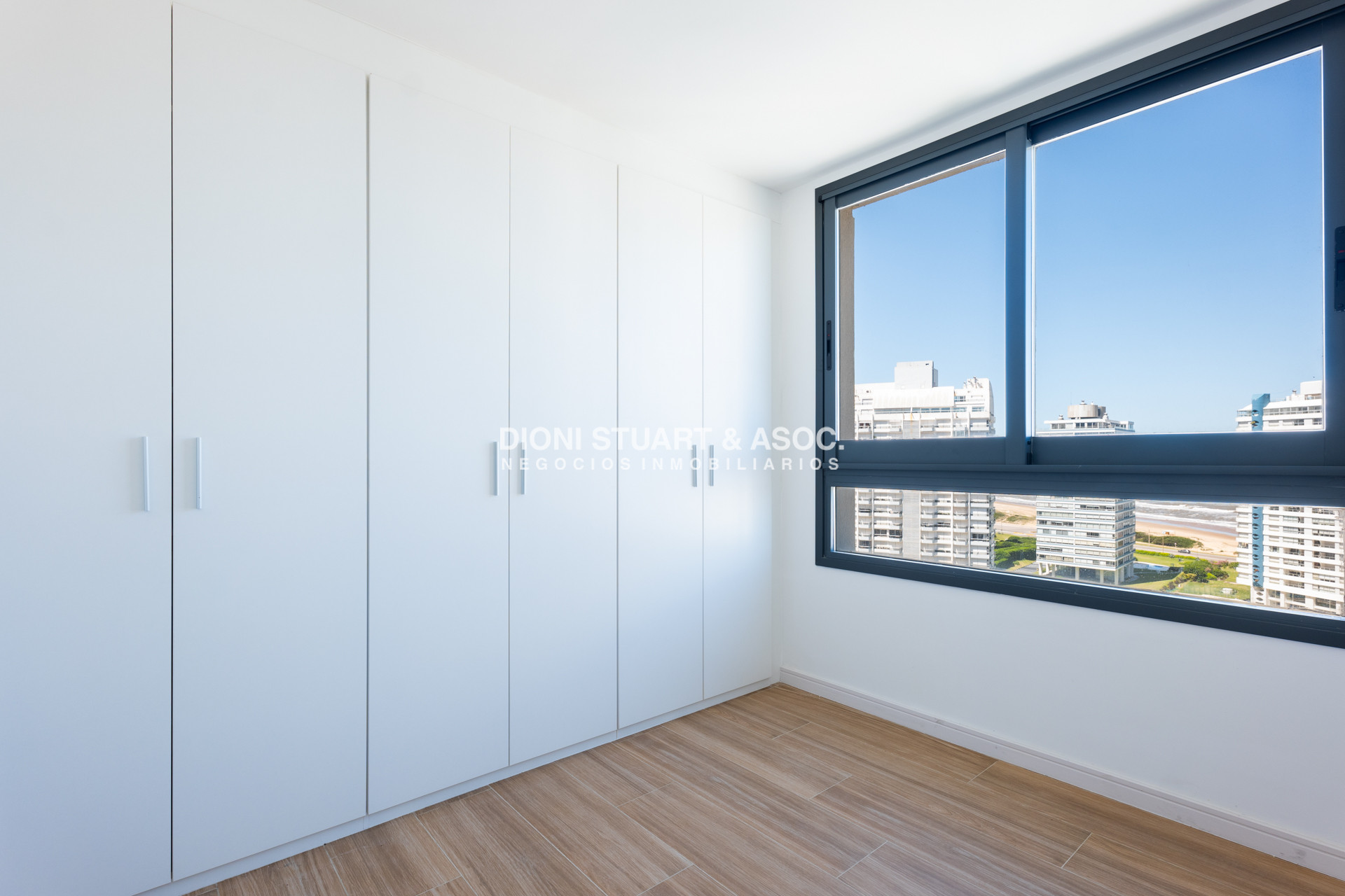 Apartamento ID.866 - APARTAMENTO A ESTRENAR EN PLAYA BRAVA PUNTA DEL ESTE - 2 DORMITORIOS - EDIF. SIGLO SOL II - BAJAS EXPENSAS