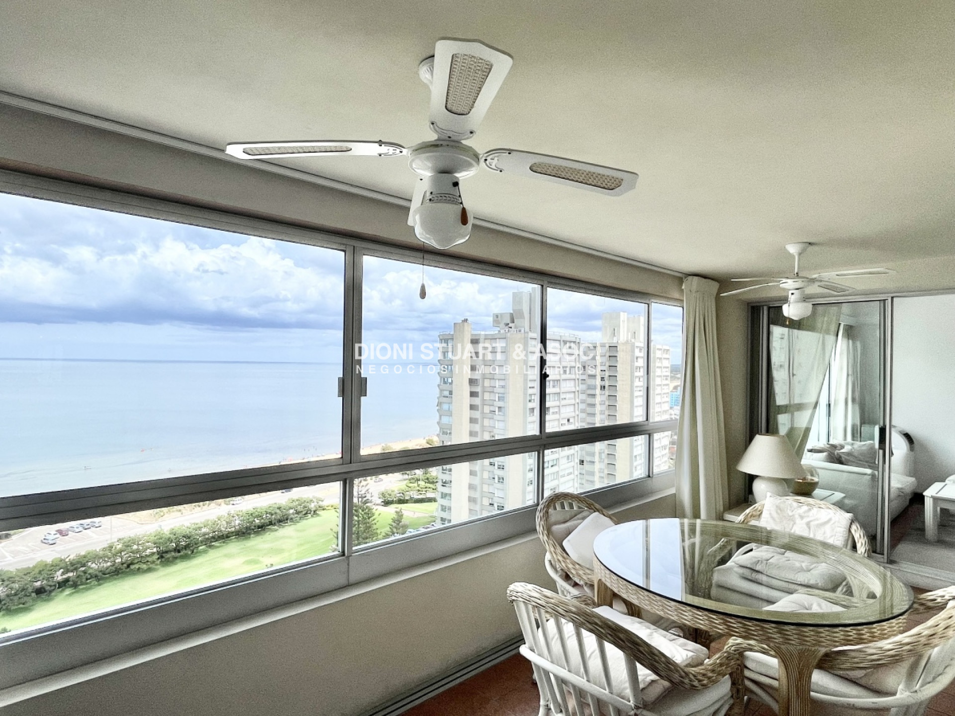 Apartamento ID.521 - Departamento en Venta - 2 Dormitorios y Medio - Vista al Mar - Complejo Lincoln Center