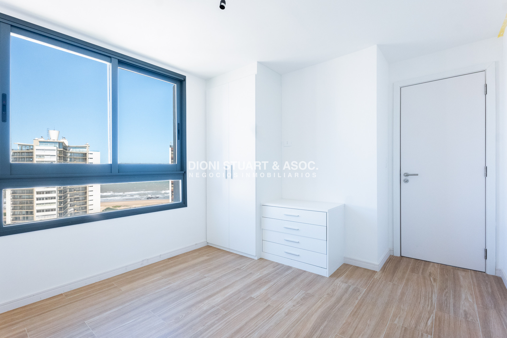 Apartamento ID.866 - APARTAMENTO A ESTRENAR EN PLAYA BRAVA PUNTA DEL ESTE - 2 DORMITORIOS - EDIF. SIGLO SOL II - BAJAS EXPENSAS