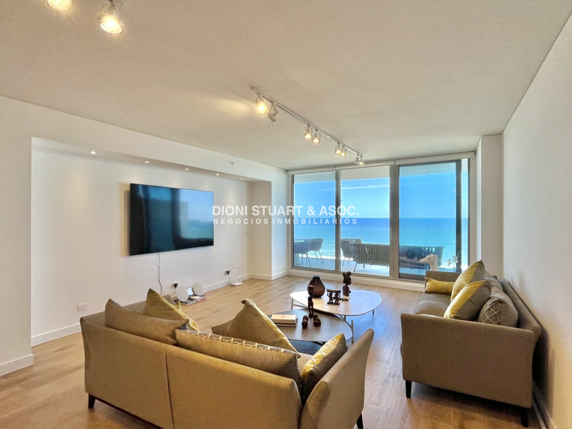 Apartamento ID.416 - Trump Tower - 1 Dormitorio y Medio - 2 Baños (1 en Suite) - Decoración Vivai y BoConcept