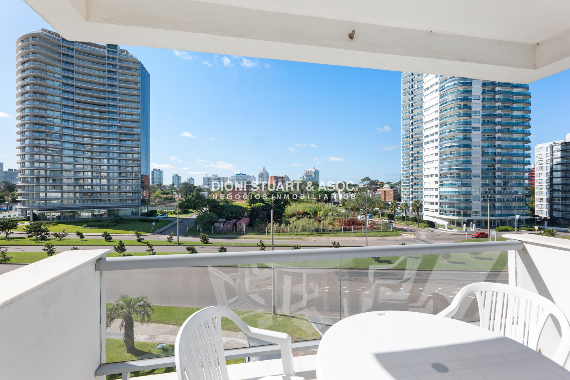 Apartamento ID.657 - OPORTUNIDAD EN VENTA - DEPARTAMENTO DE 2 DORMITORIOS Y 2 BAÑOS - CAP BRETON - CERCA DEL MAR - PLAYA MANSA