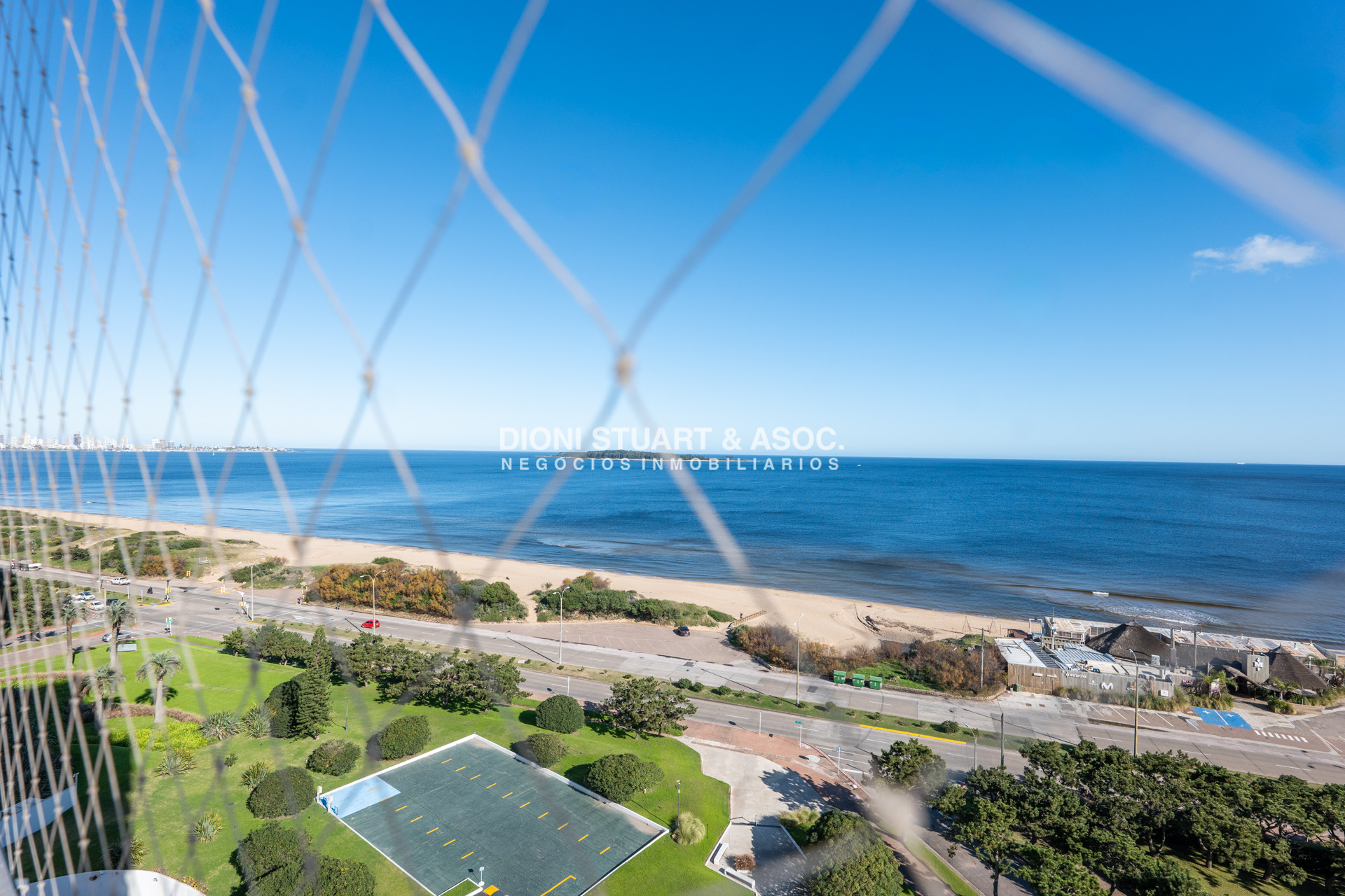 Apartamento ID.690 - APARTAMENTO DE 3 DORMITORIOS FRENTE AL MAR EN ALQUILER COMPLEJO LINCOLN CENTER TORRE WASHINGTON